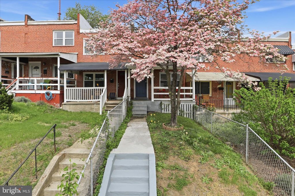 Photo of 2018 Girard Avenue, BALTIMORE, MD 21211 (MLS # MDBA2211576)