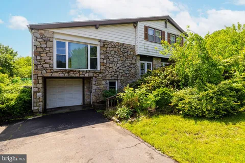 3036 Susquehanna Road, Abington, PA MLS: PAMC2141080