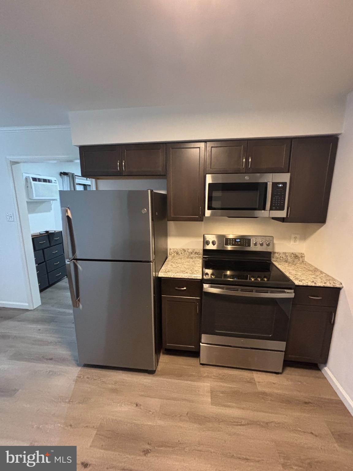 DOYLESTOWN COMMONS - Residential Lease