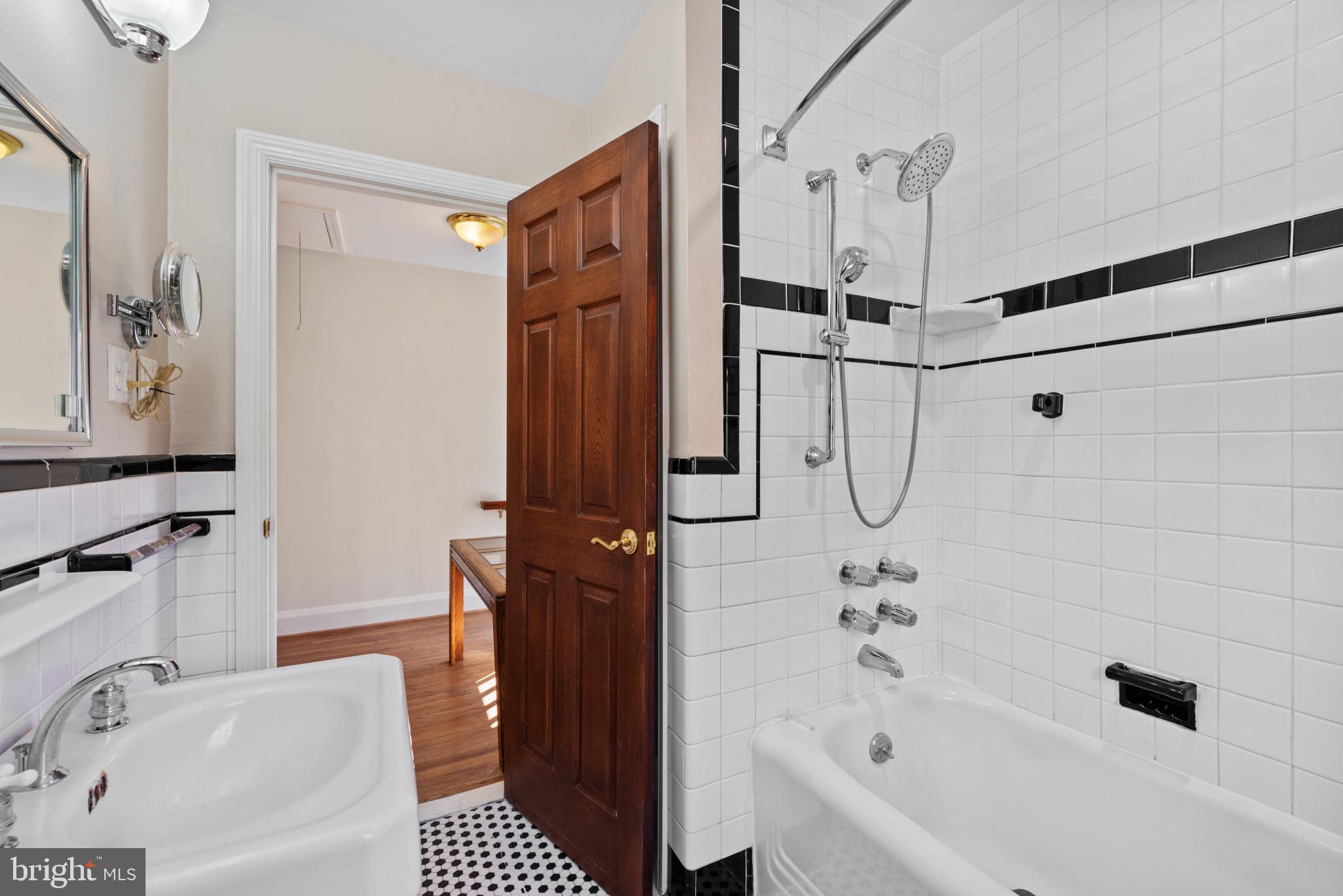 MOUNT RIDGE - Residential