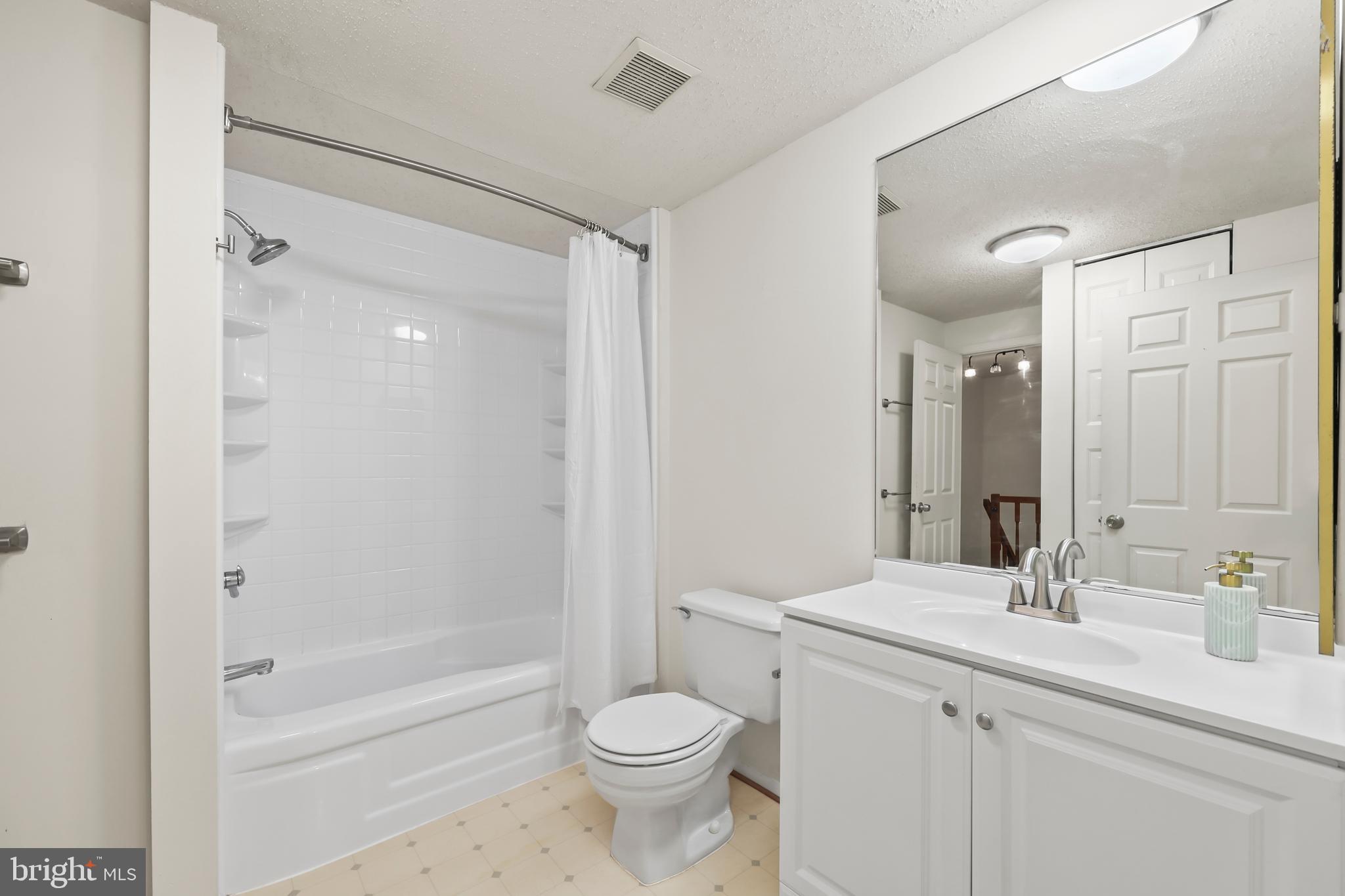 TARTAN VILLAGE - Residential