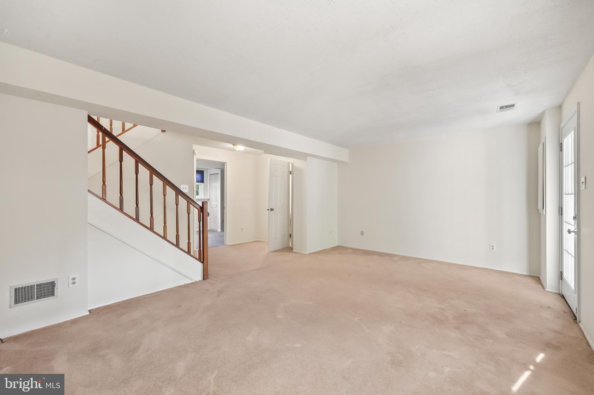 TARTAN VILLAGE - Residential