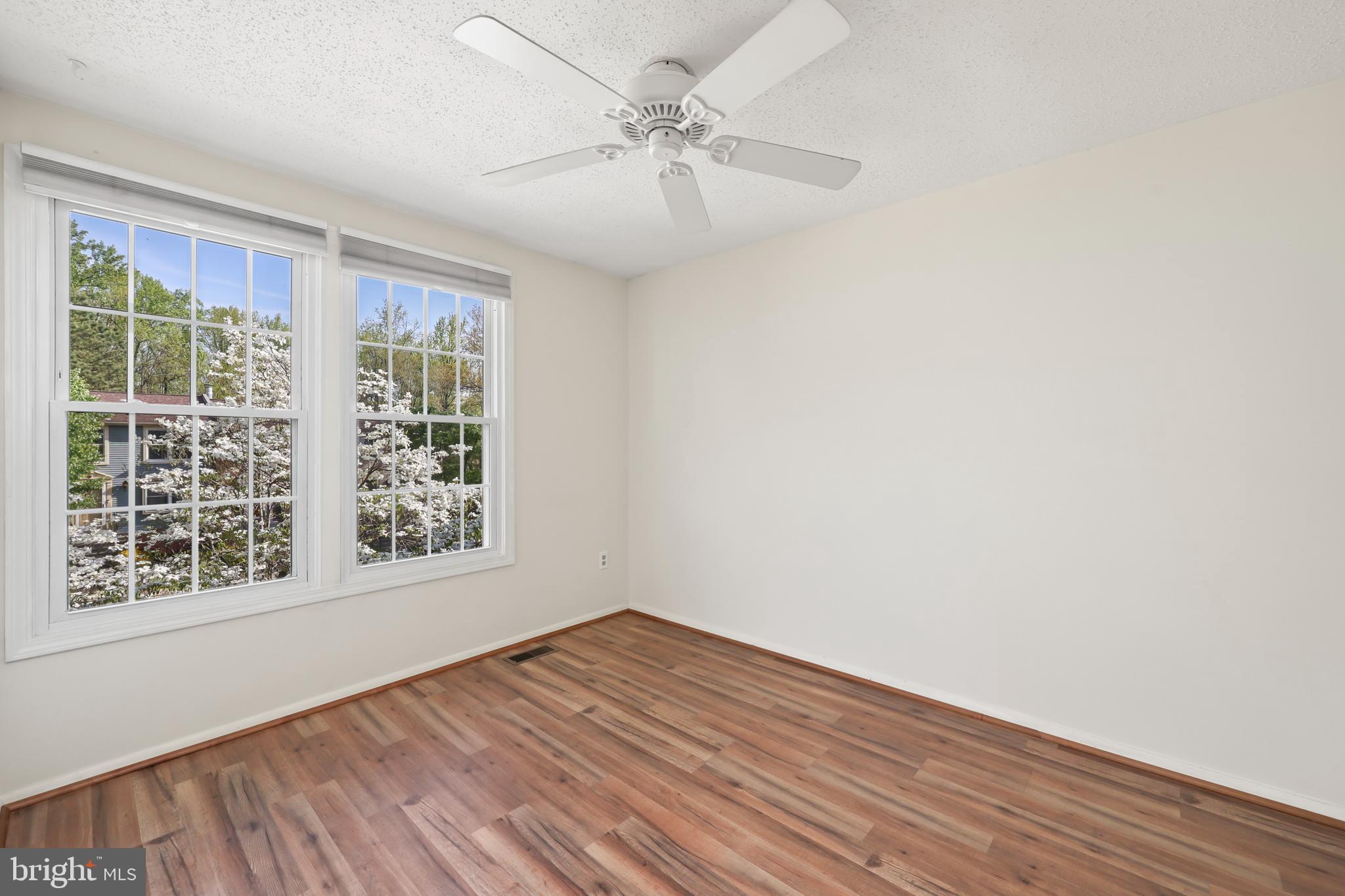 TARTAN VILLAGE - Residential