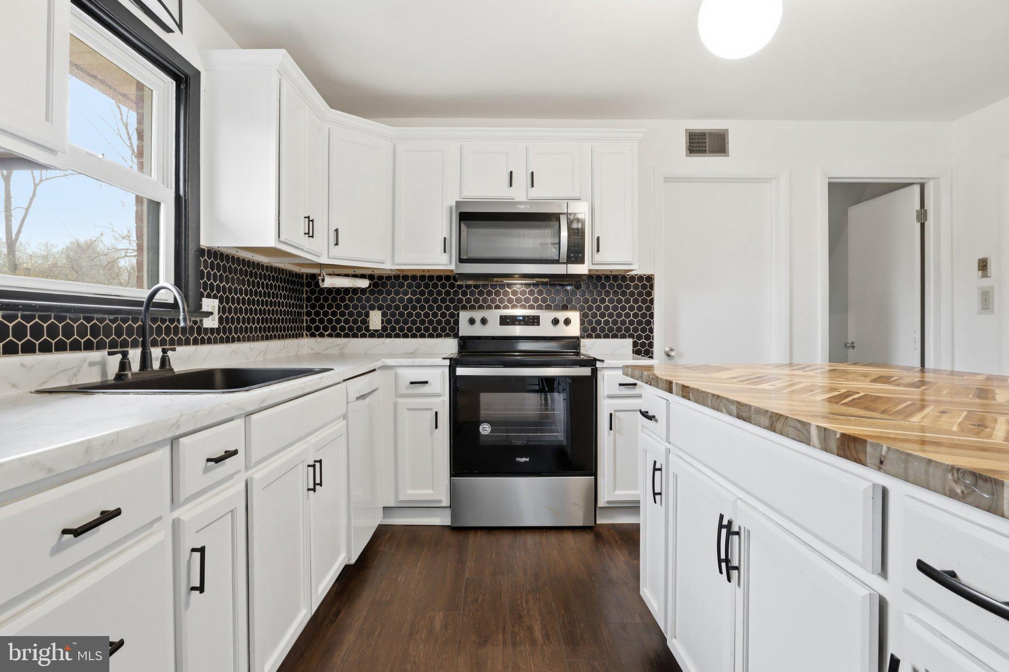 CONESTOGA GARDENS - Residential