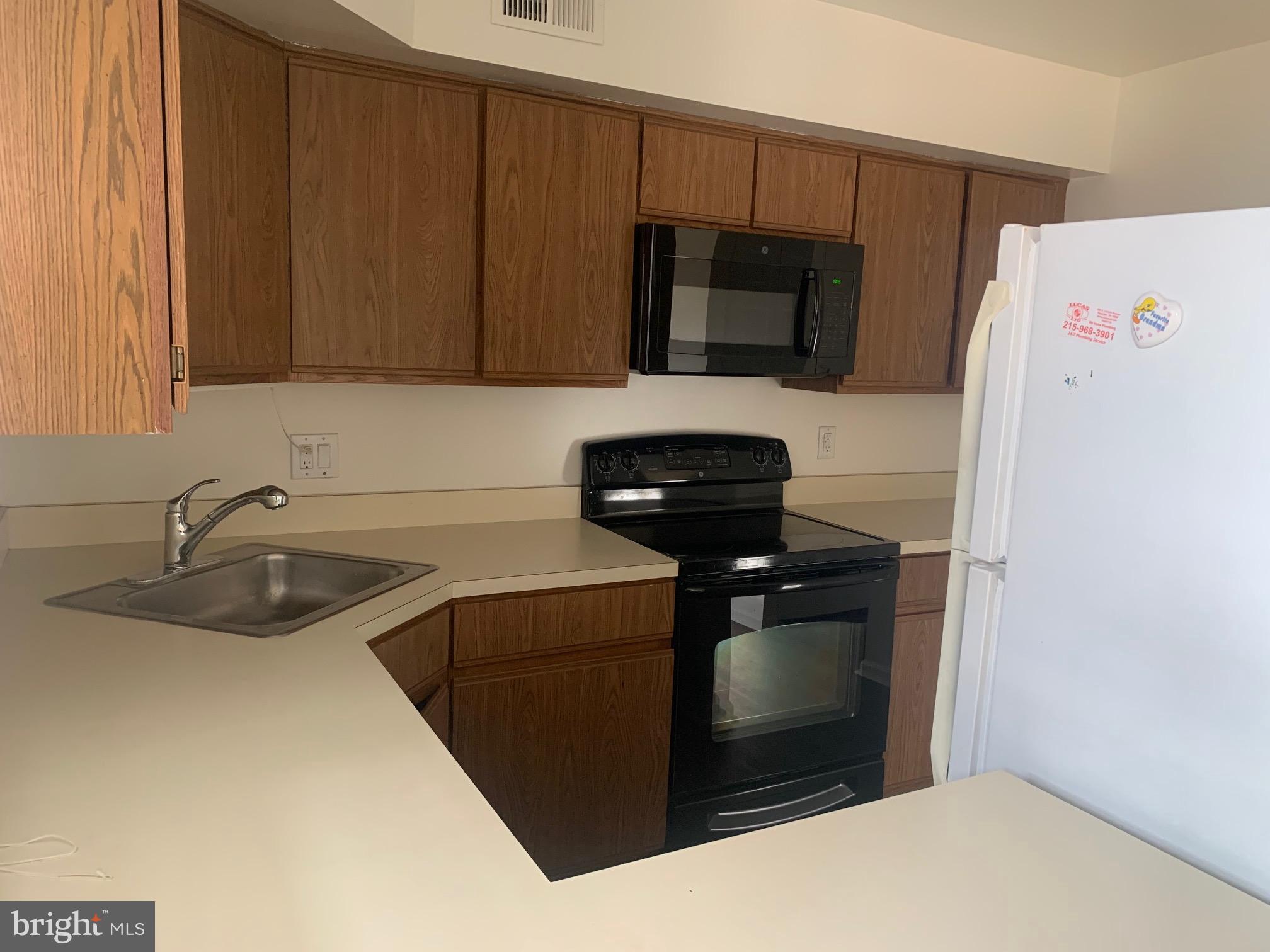 TAMERLANE - Residential Lease