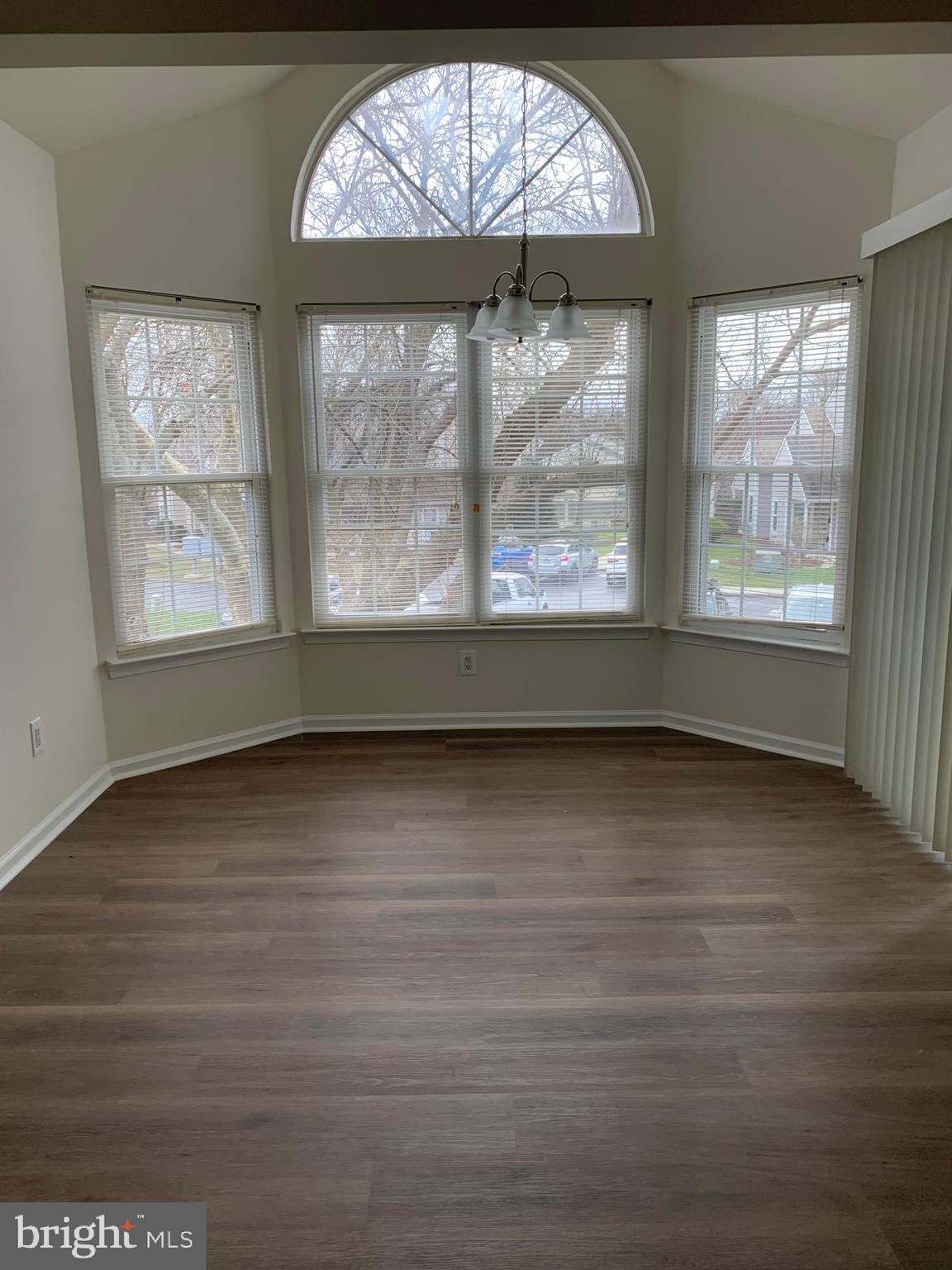 TAMERLANE - Residential Lease