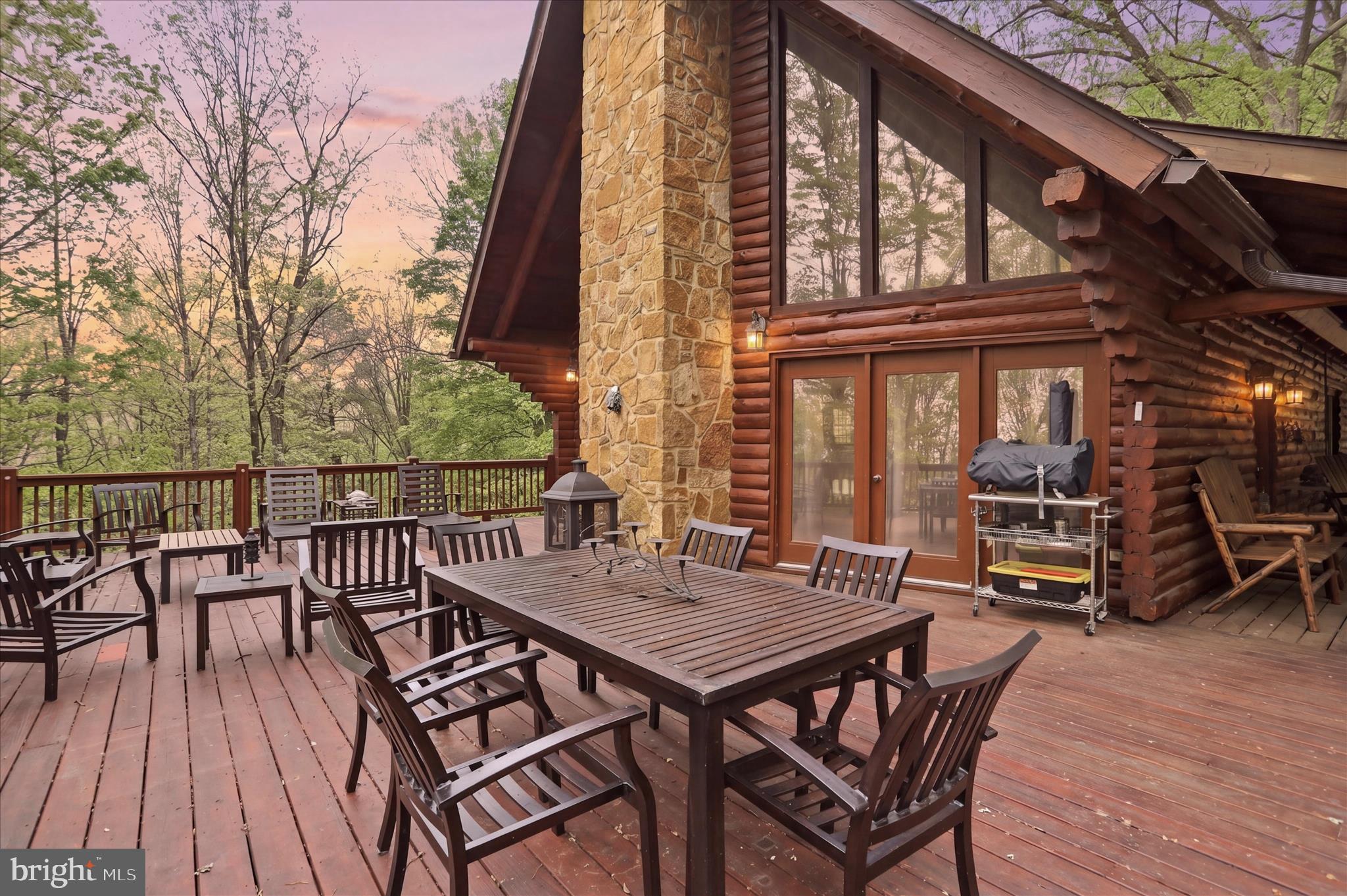 355 HEMLOCK COURT