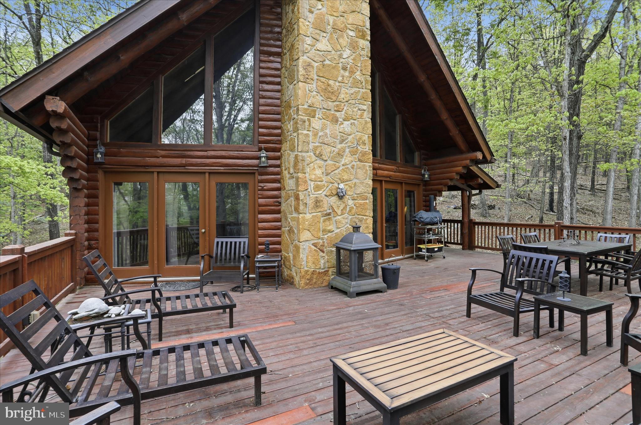 355 HEMLOCK COURT