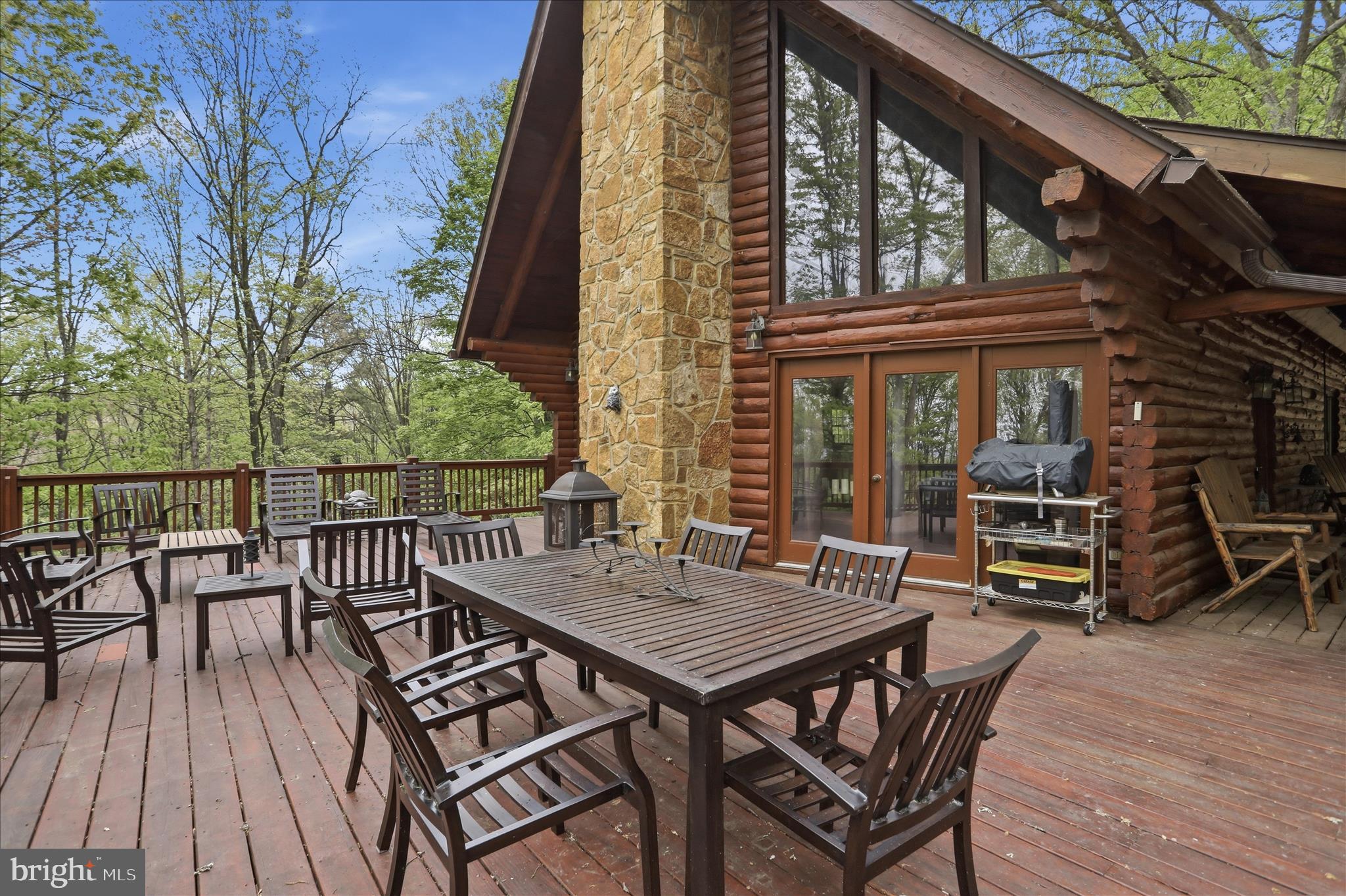 355 HEMLOCK COURT