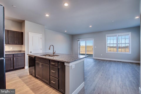 Townhouse For Rent - 6106 Sawgrass Court<br/> HARRISBURG, PA 17111
