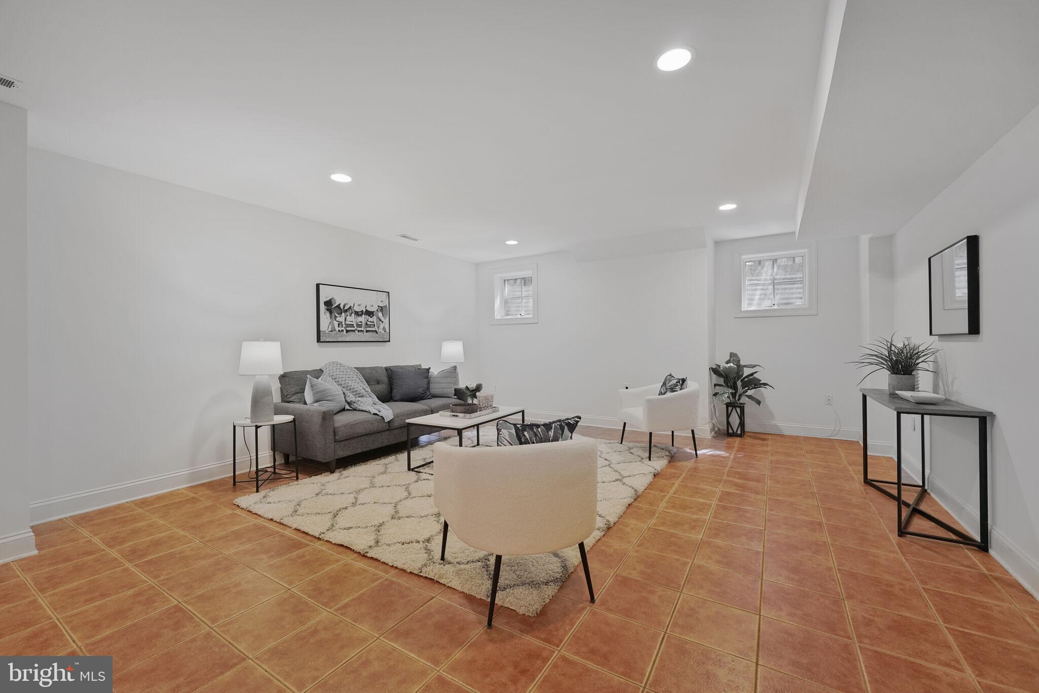 HUNTINGTON TERRACE - Residential