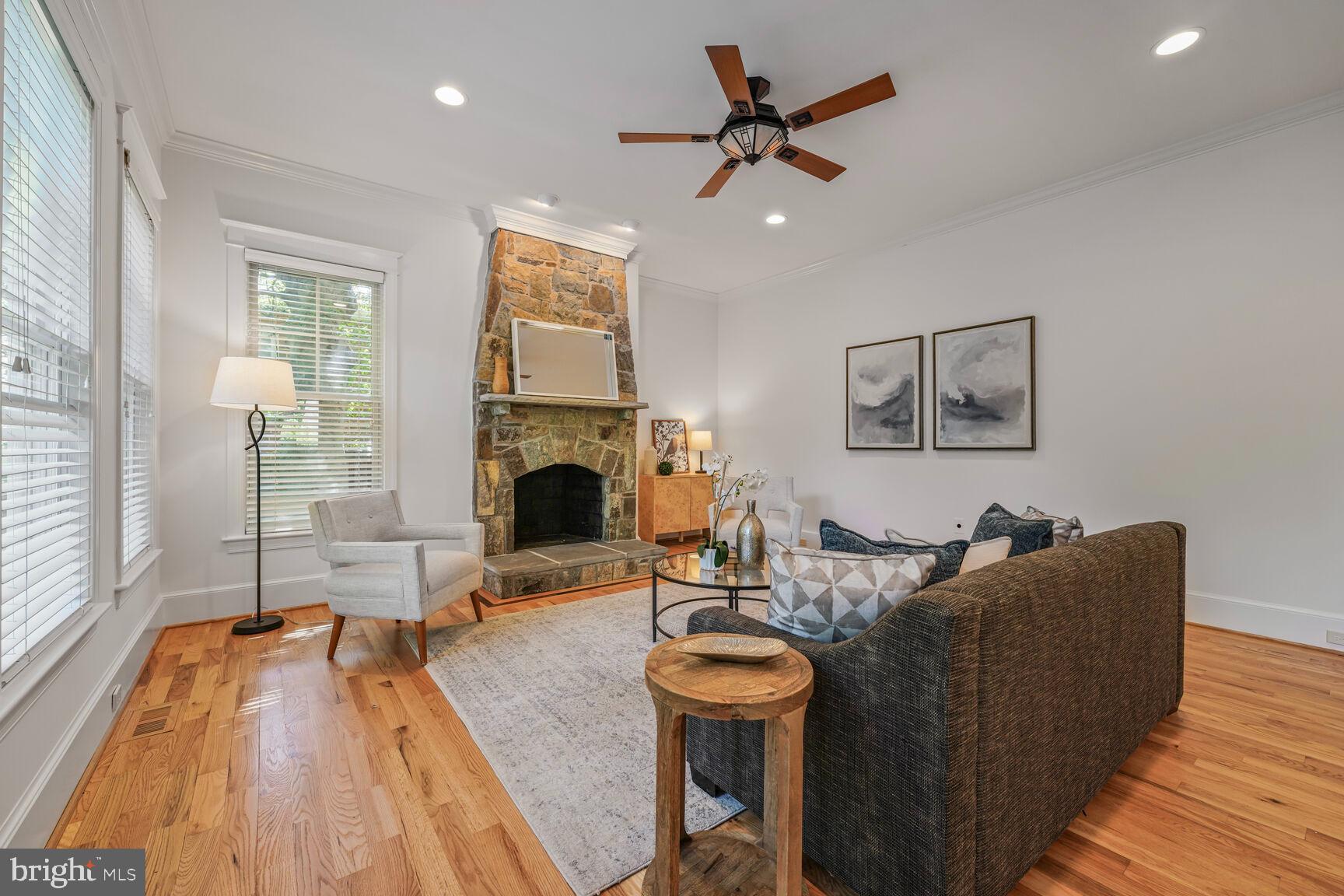 HUNTINGTON TERRACE - Residential