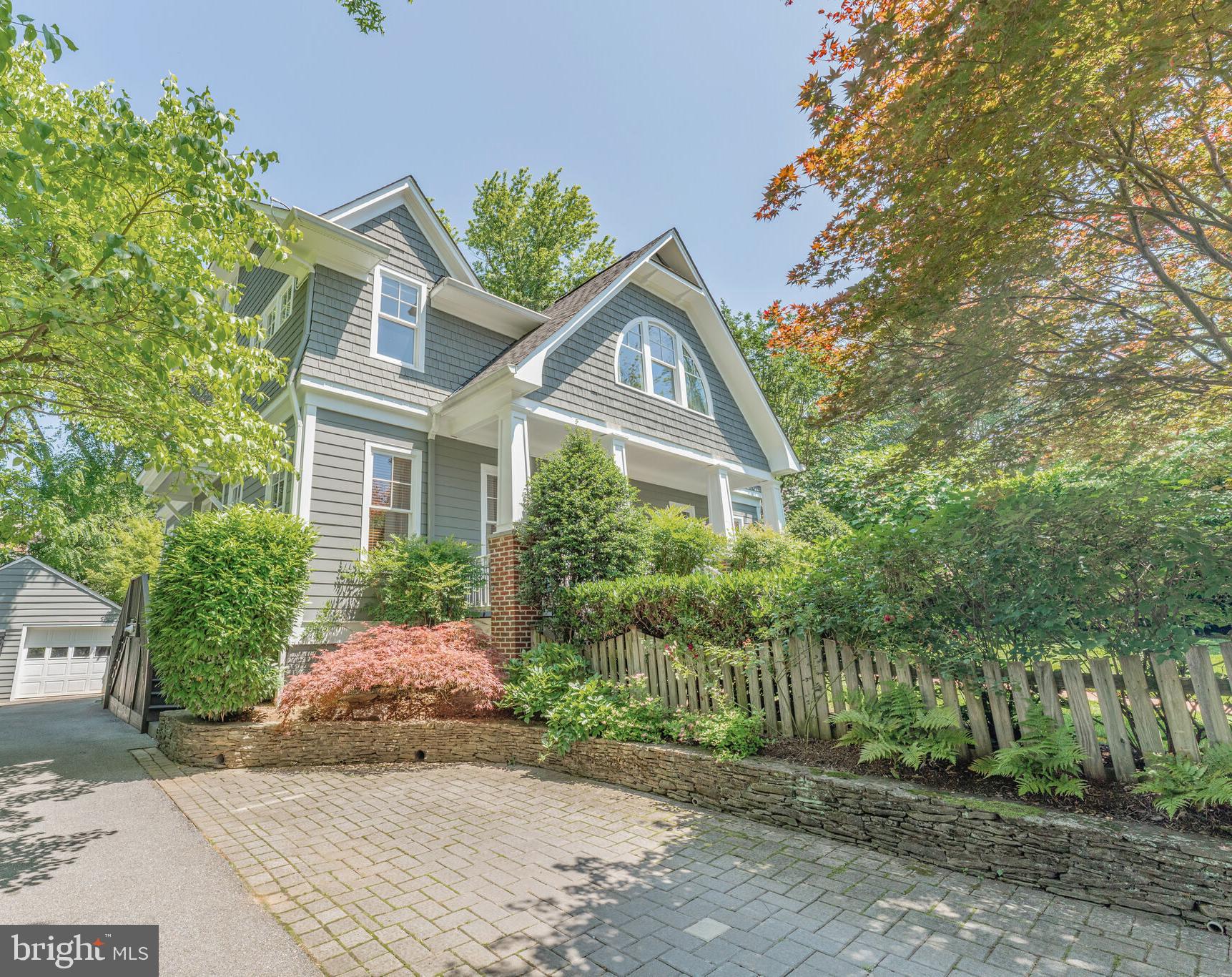 HUNTINGTON TERRACE - Residential