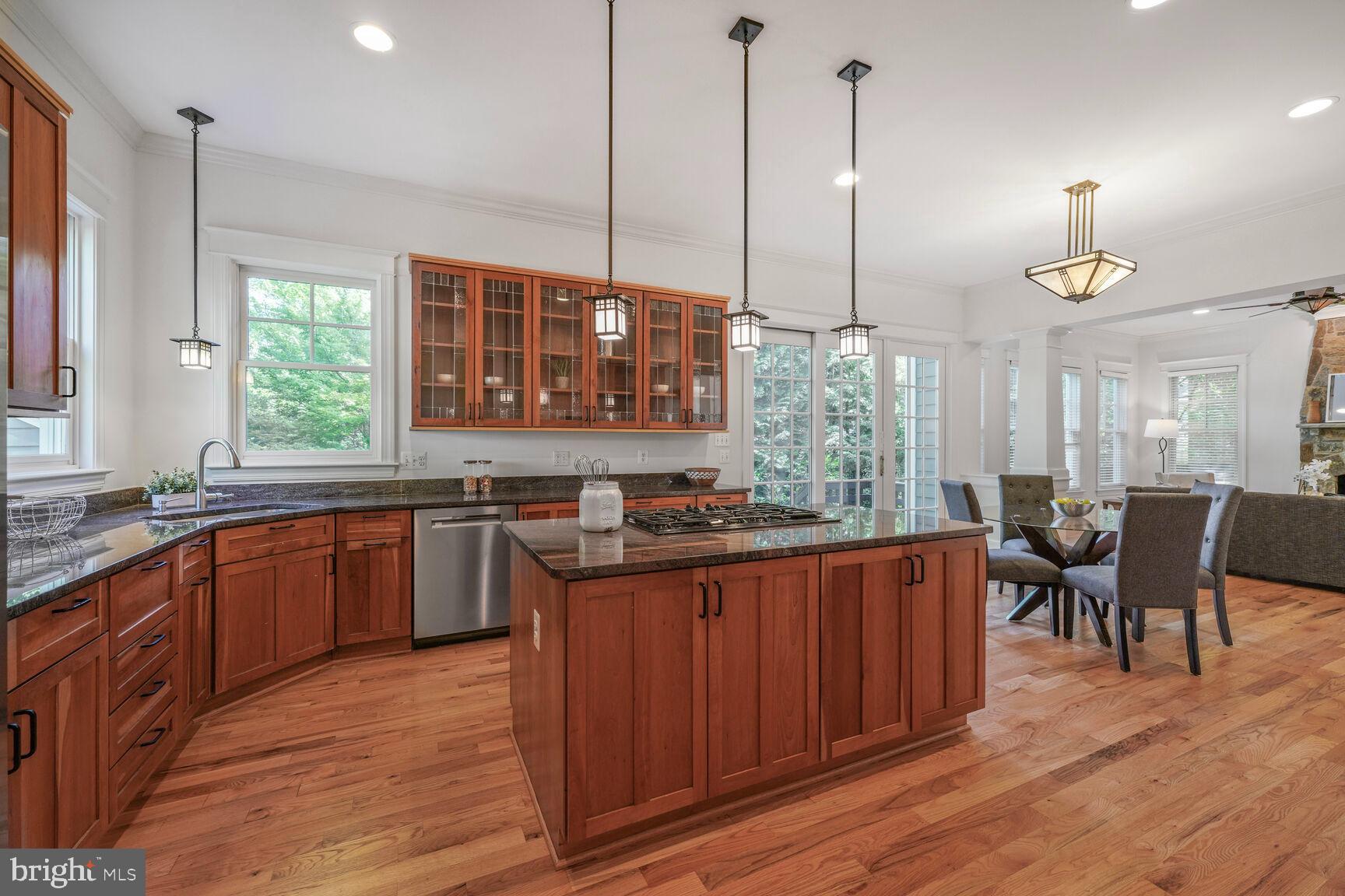 HUNTINGTON TERRACE - Residential