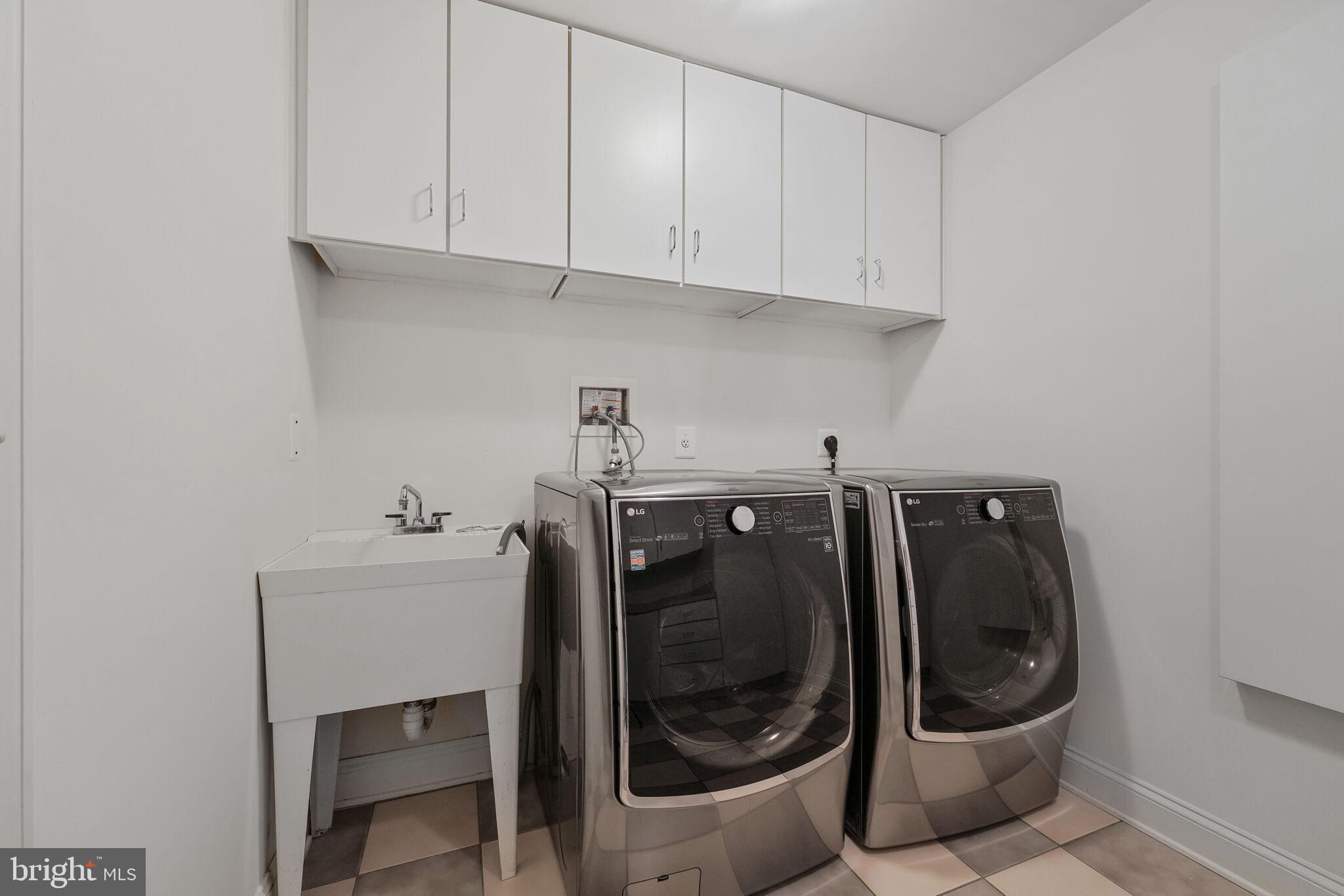 HUNTINGTON TERRACE - Residential