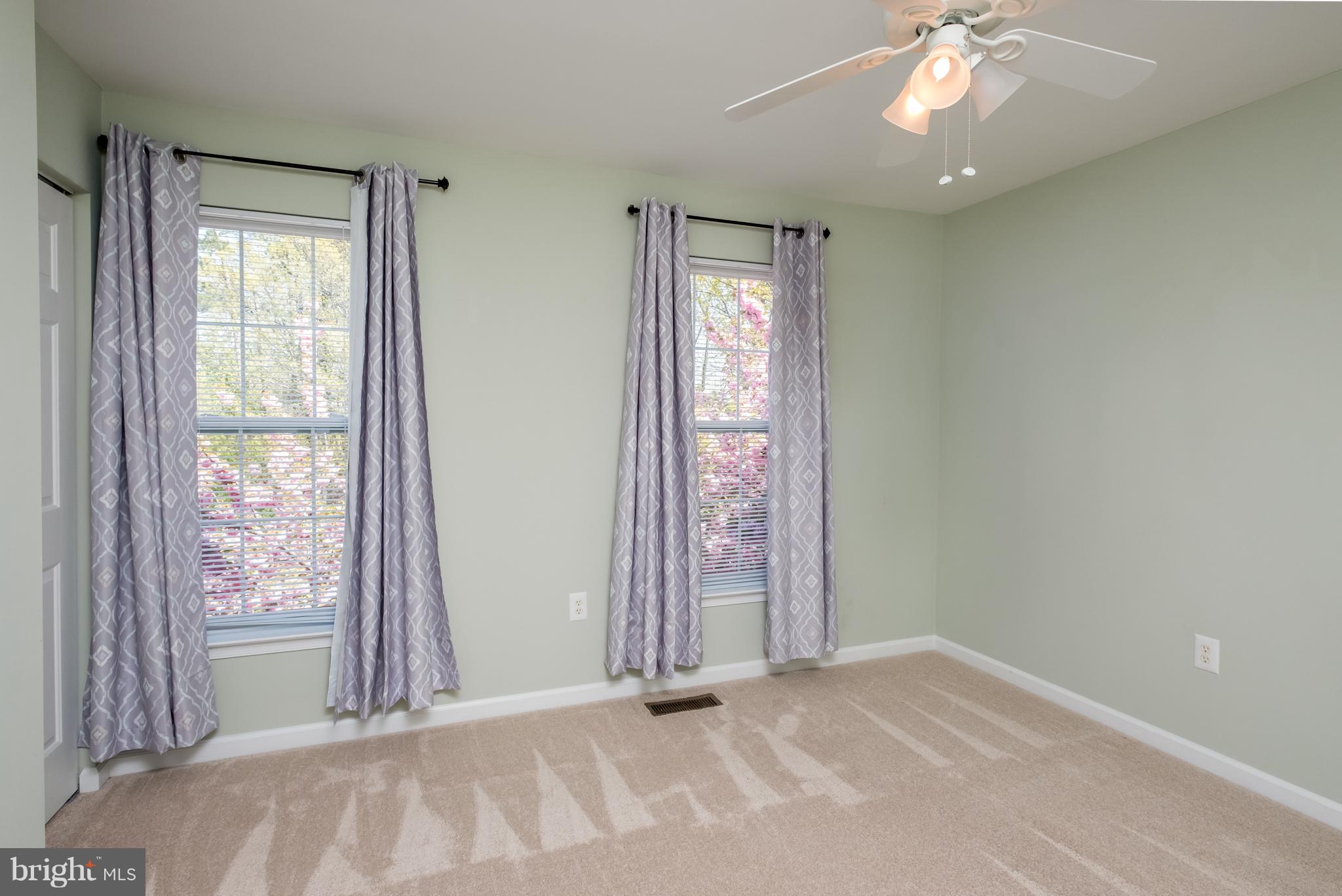 RUSSETT - Residential