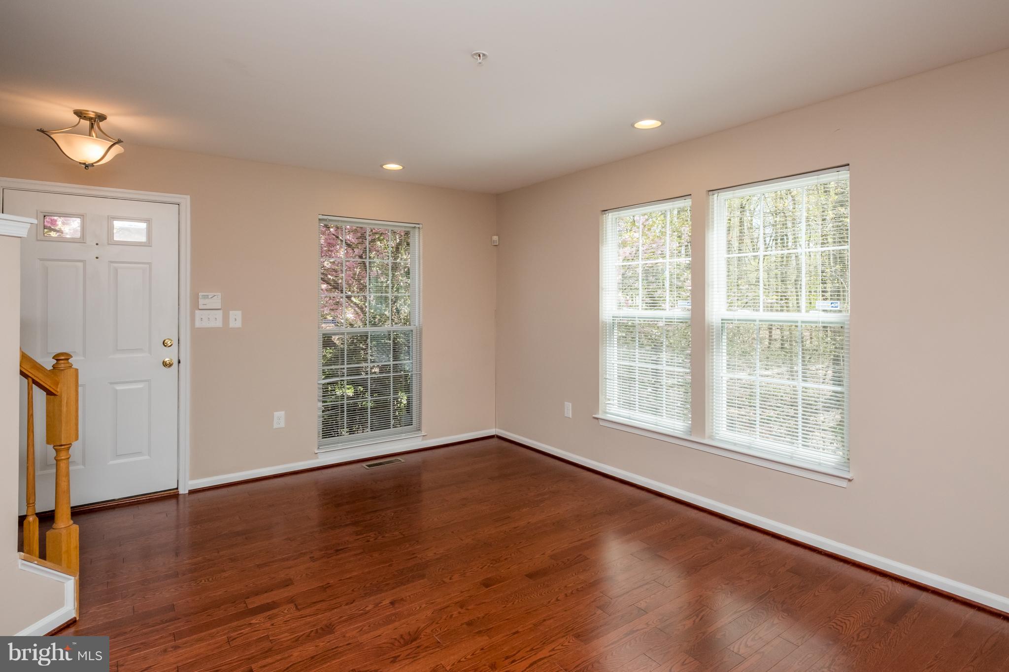 RUSSETT - Residential