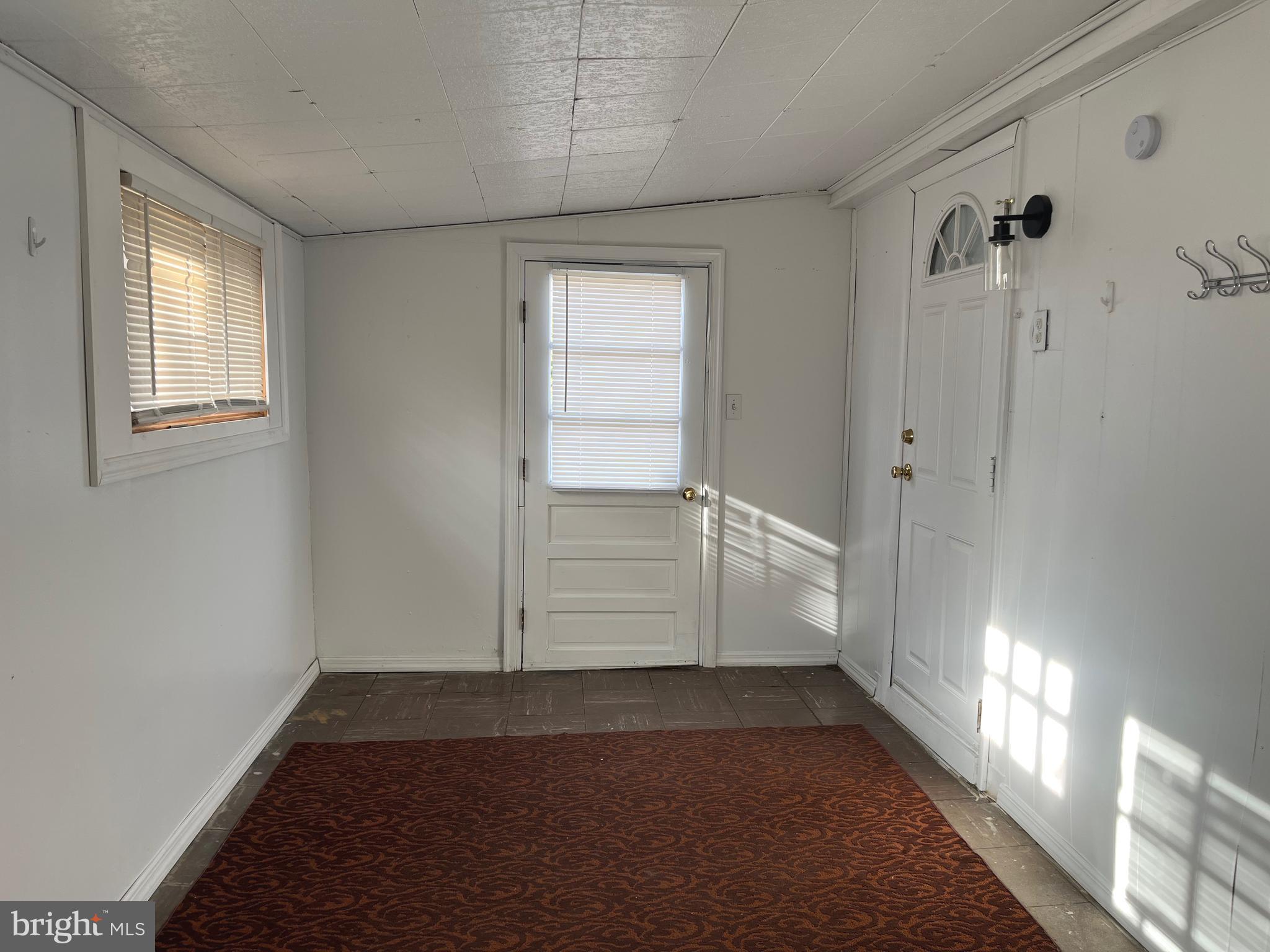 BELMONT HILLS - Residential Lease