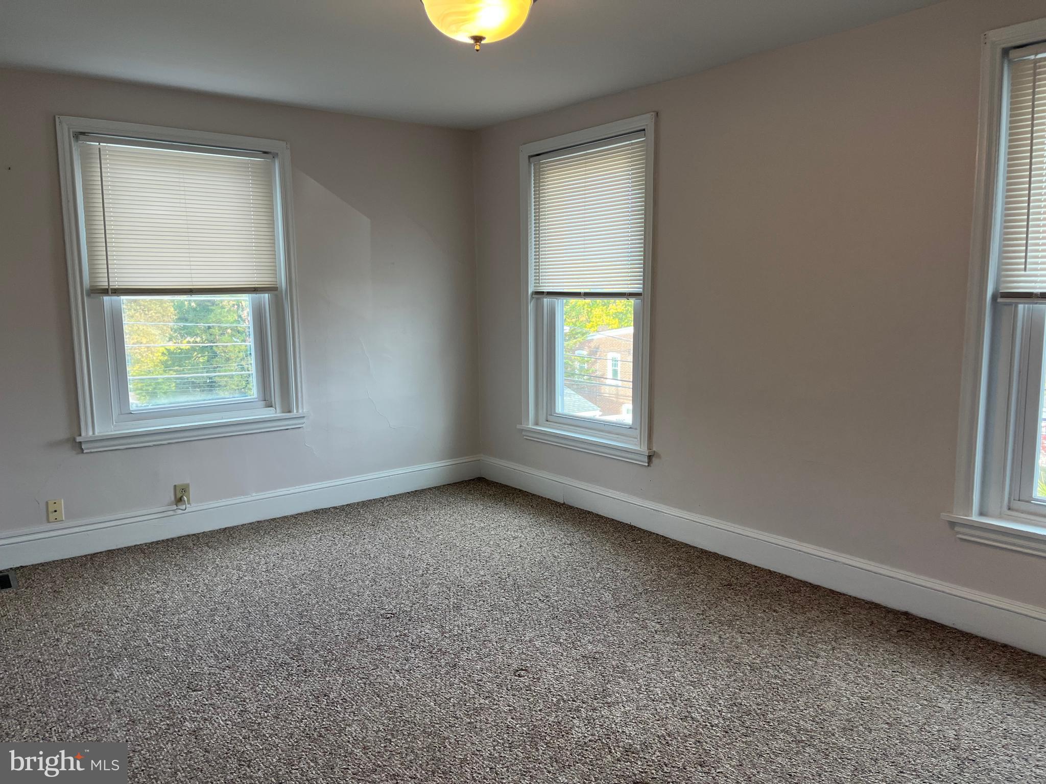 BELMONT HILLS - Residential Lease