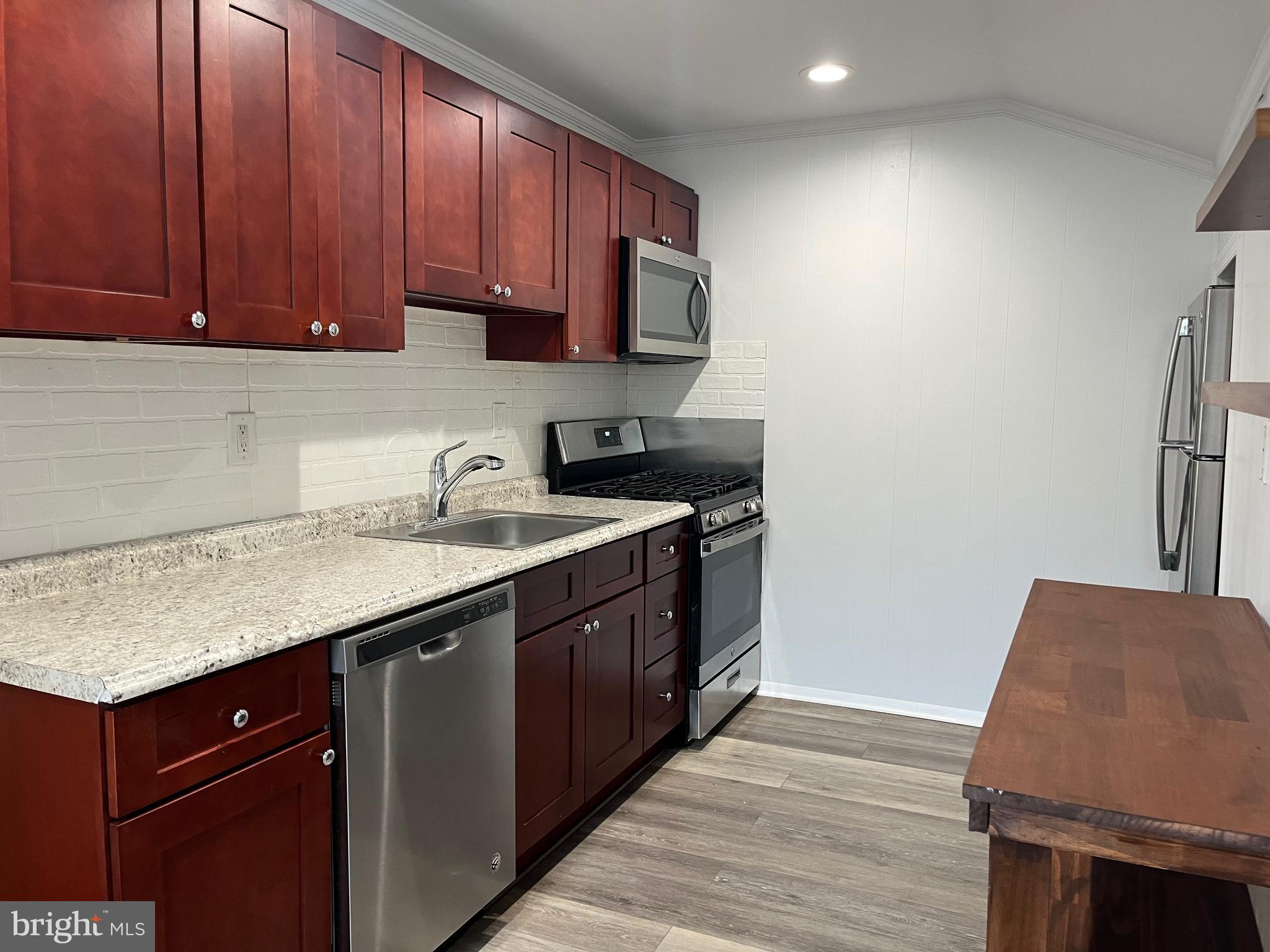 BELMONT HILLS - Residential Lease