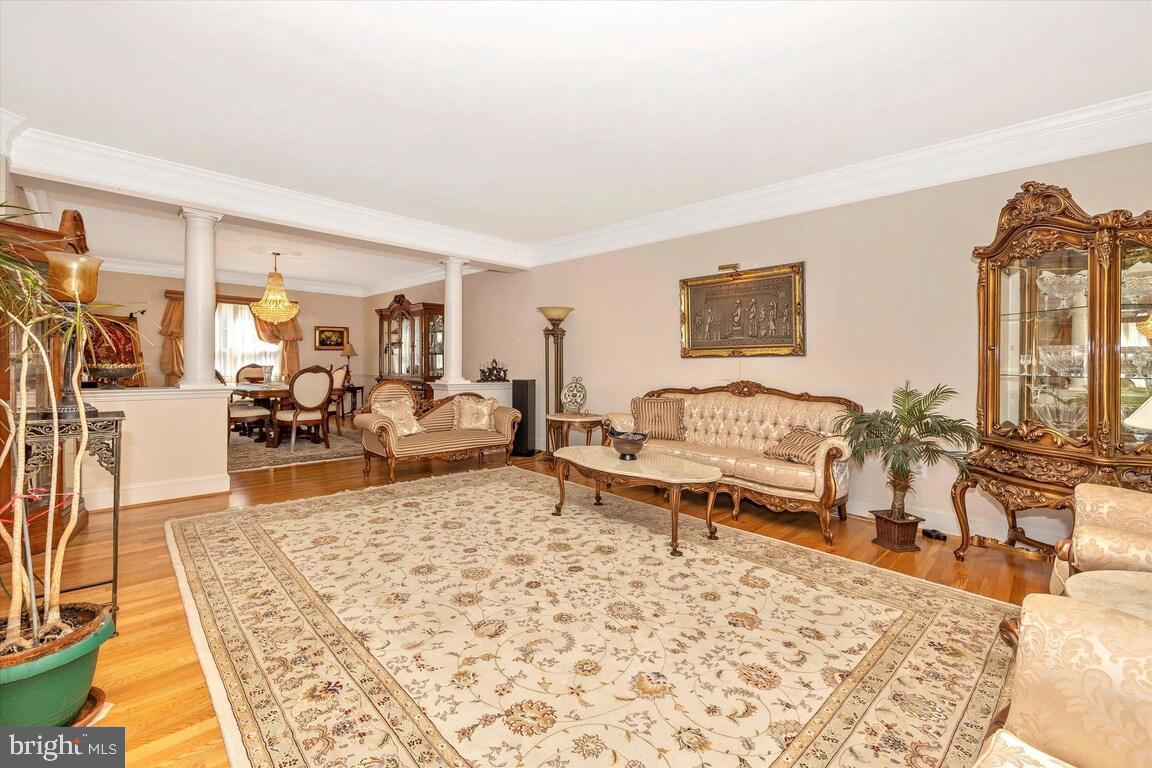 BROWNSTOWN ESTATES - Residential