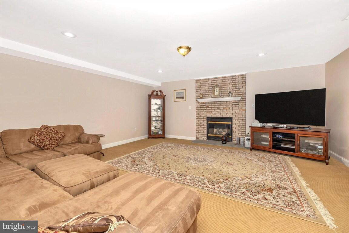 BROWNSTOWN ESTATES - Residential