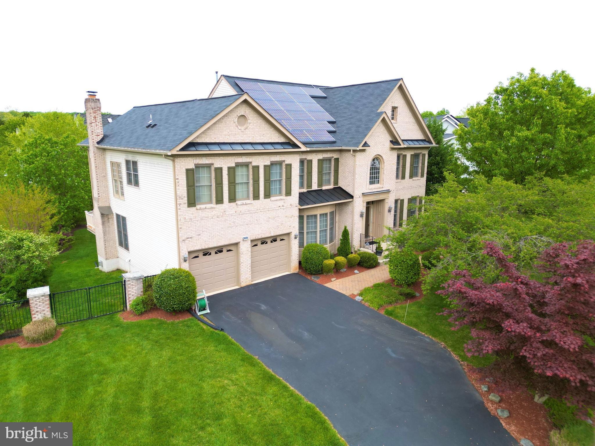 BROWNSTOWN ESTATES - Residential