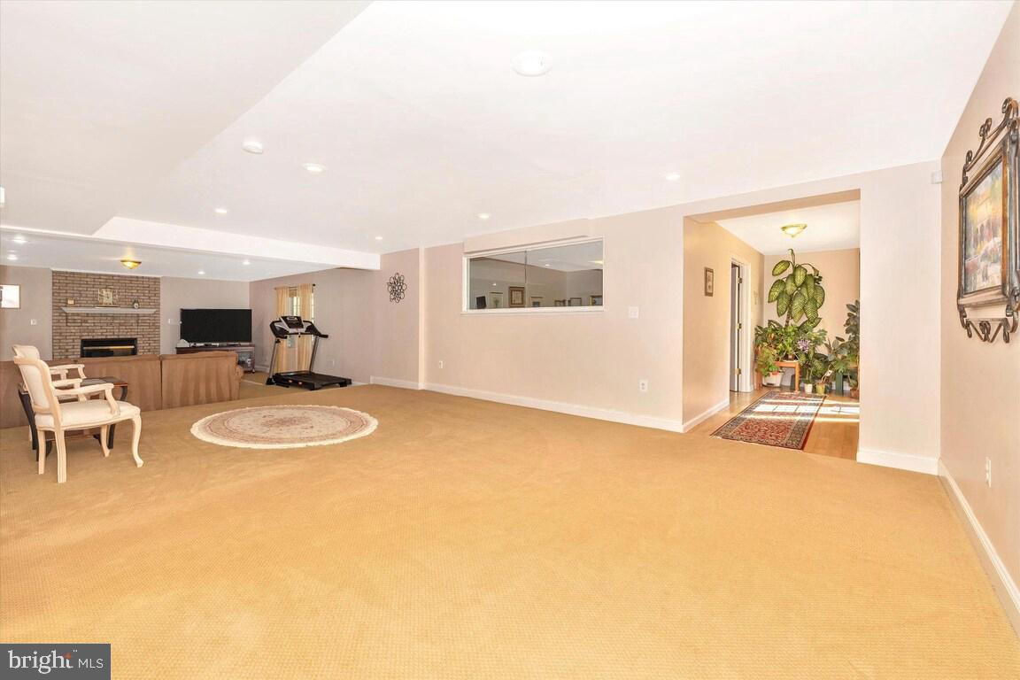 BROWNSTOWN ESTATES - Residential