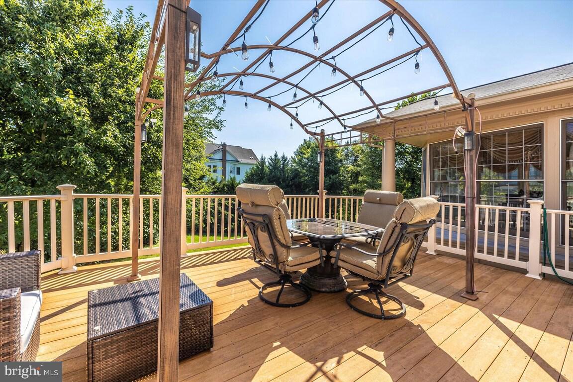 BROWNSTOWN ESTATES - Residential