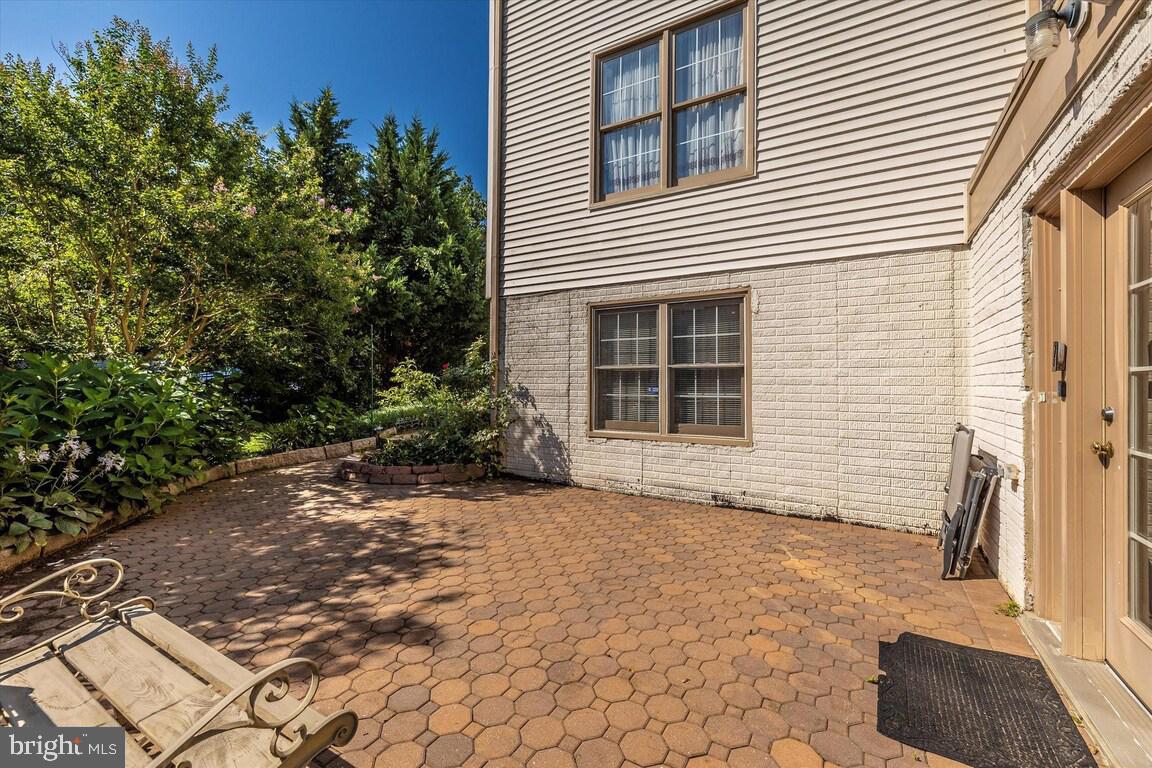 BROWNSTOWN ESTATES - Residential