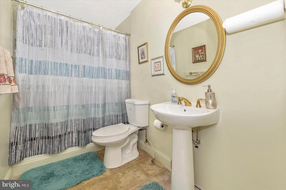 BROWNSTOWN ESTATES - Residential