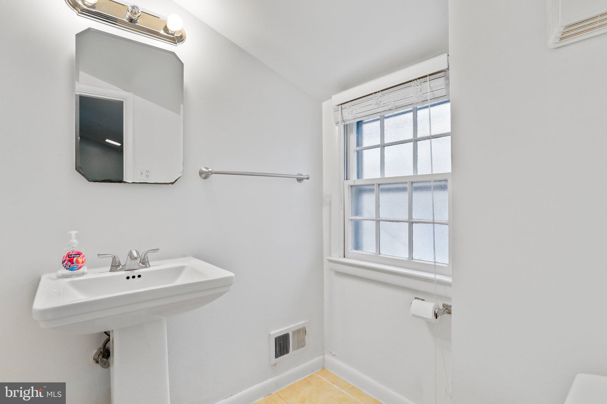 GLENMONT FOREST - Residential