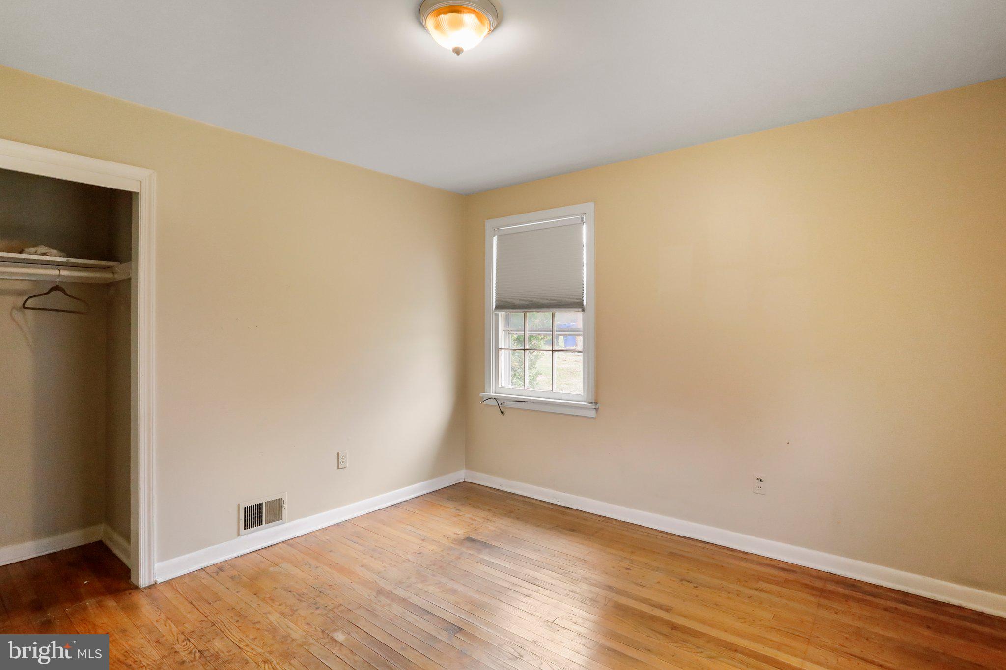 GLENMONT FOREST - Residential