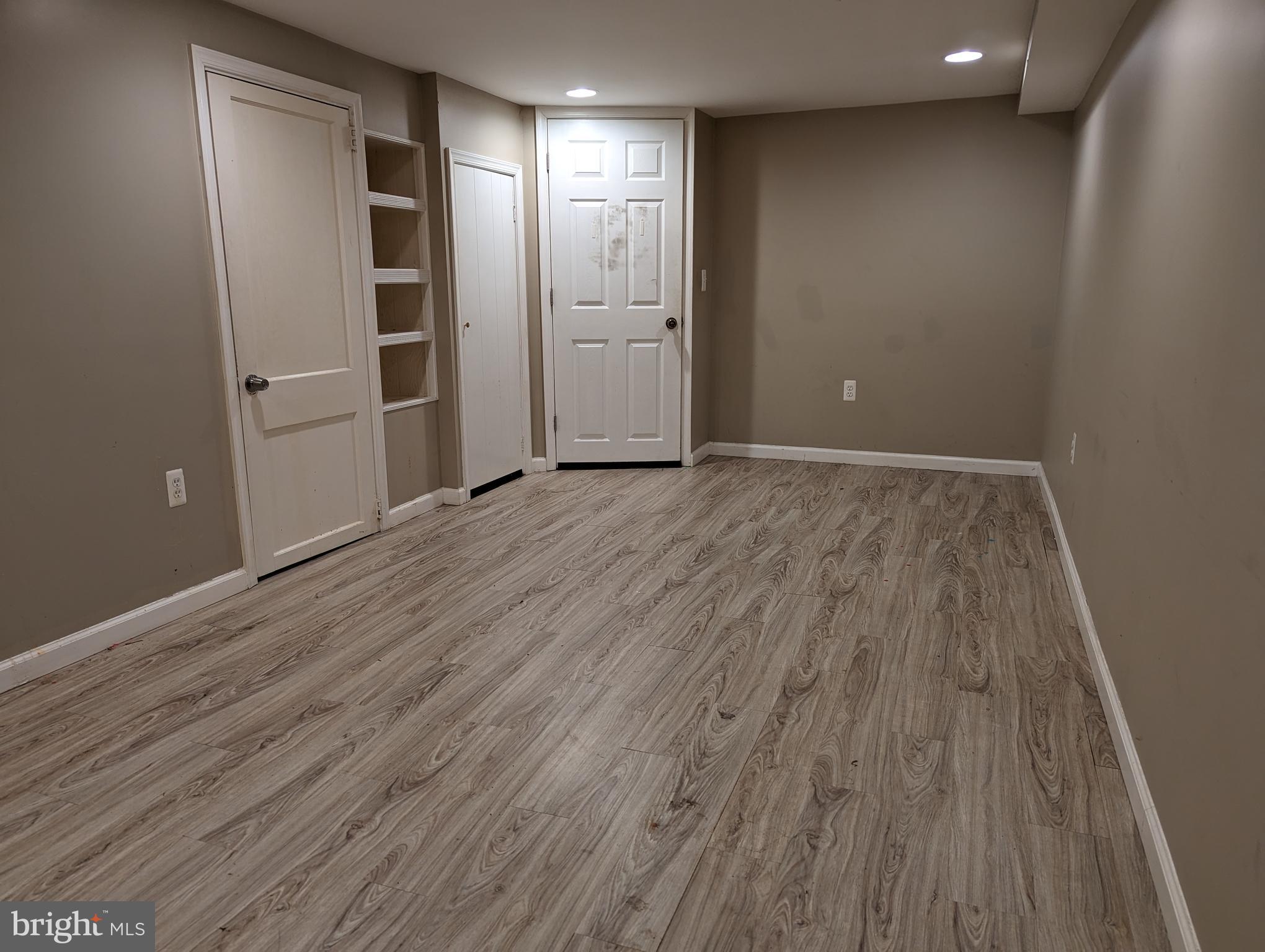 GLENMONT FOREST - Residential