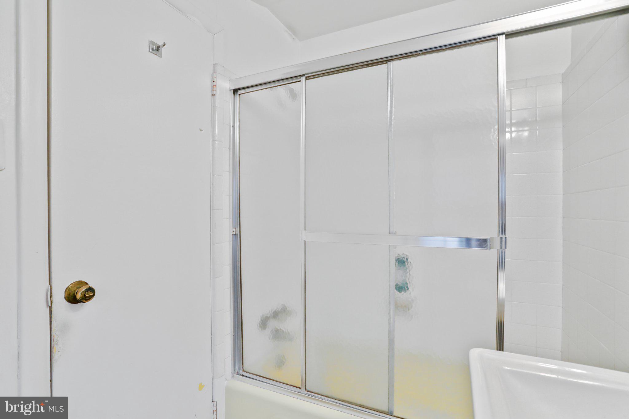 GLENMONT FOREST - Residential