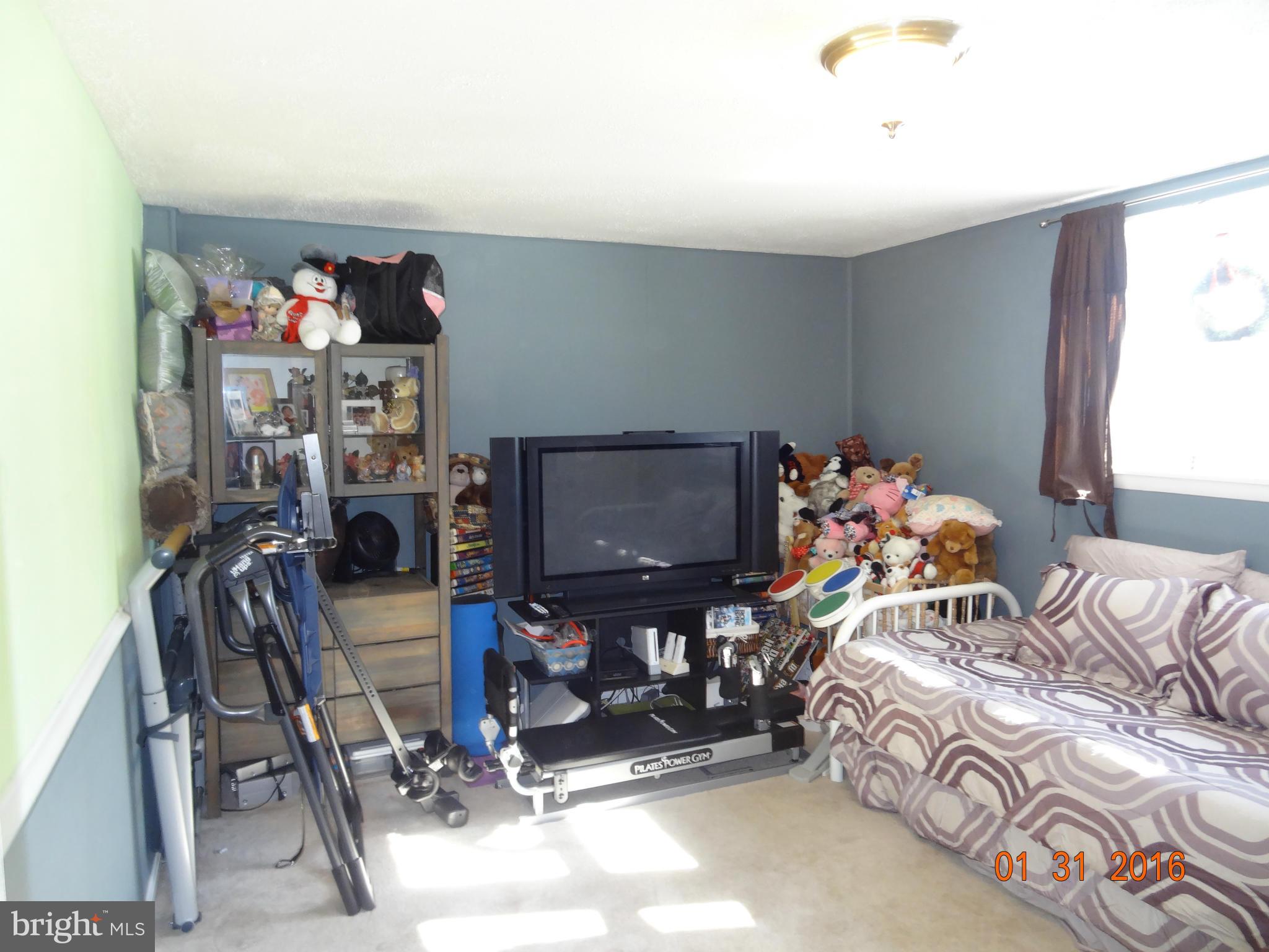 HALLMARK MANOR/WESTGATE - Residential