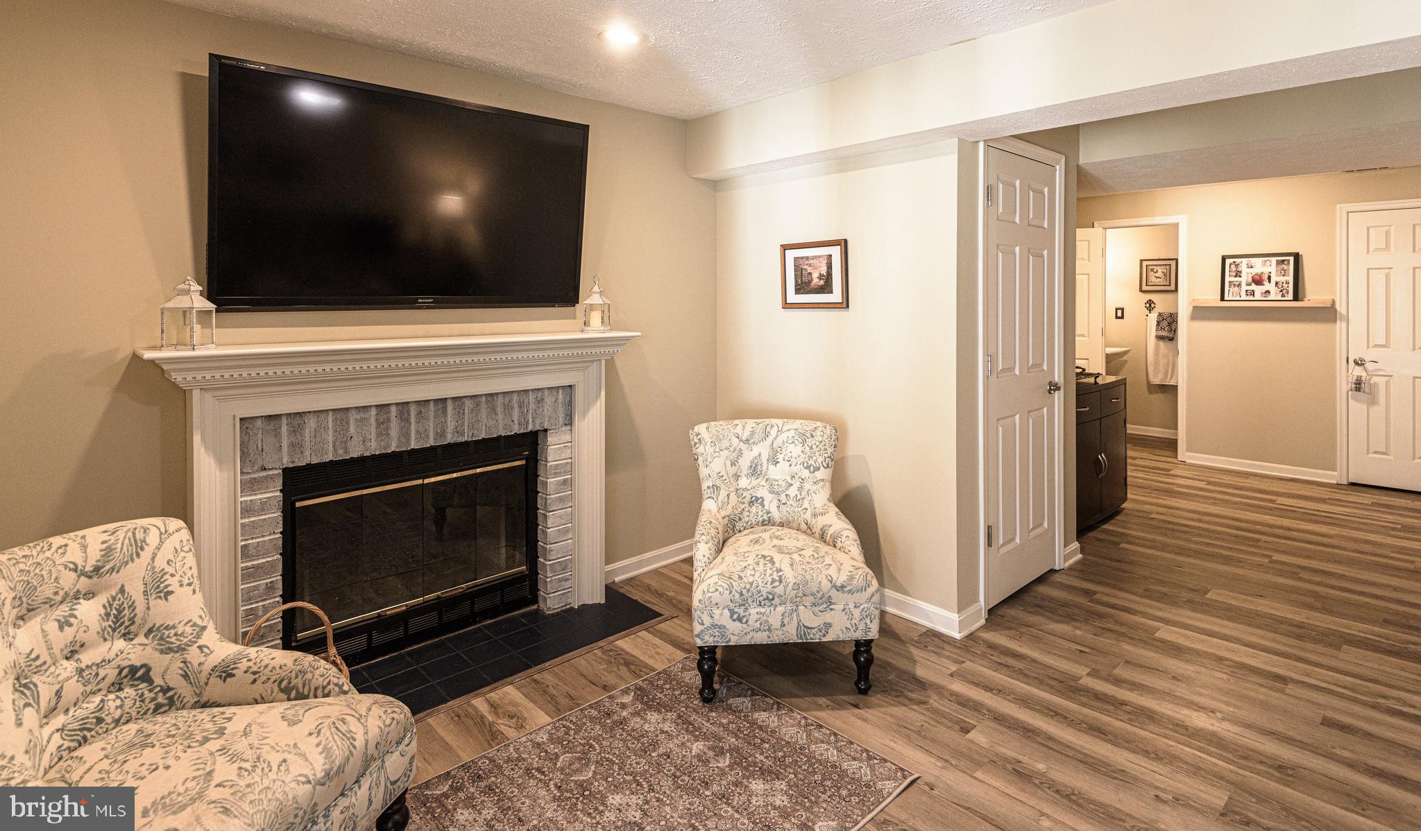 FURNACE HILLS - Residential