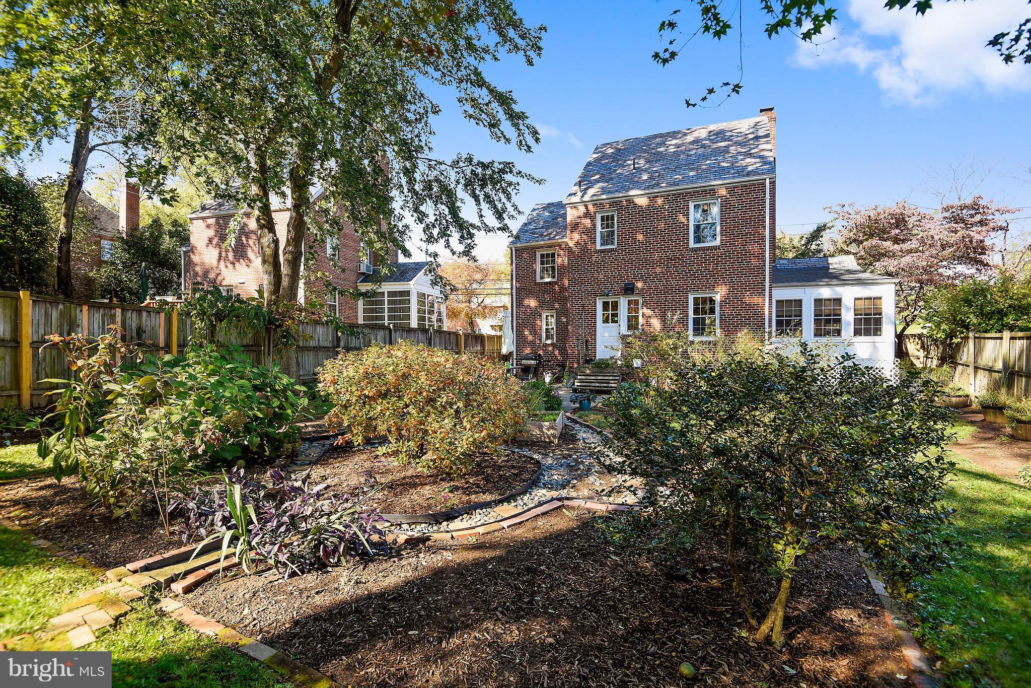 SILVER SPRING - Residential