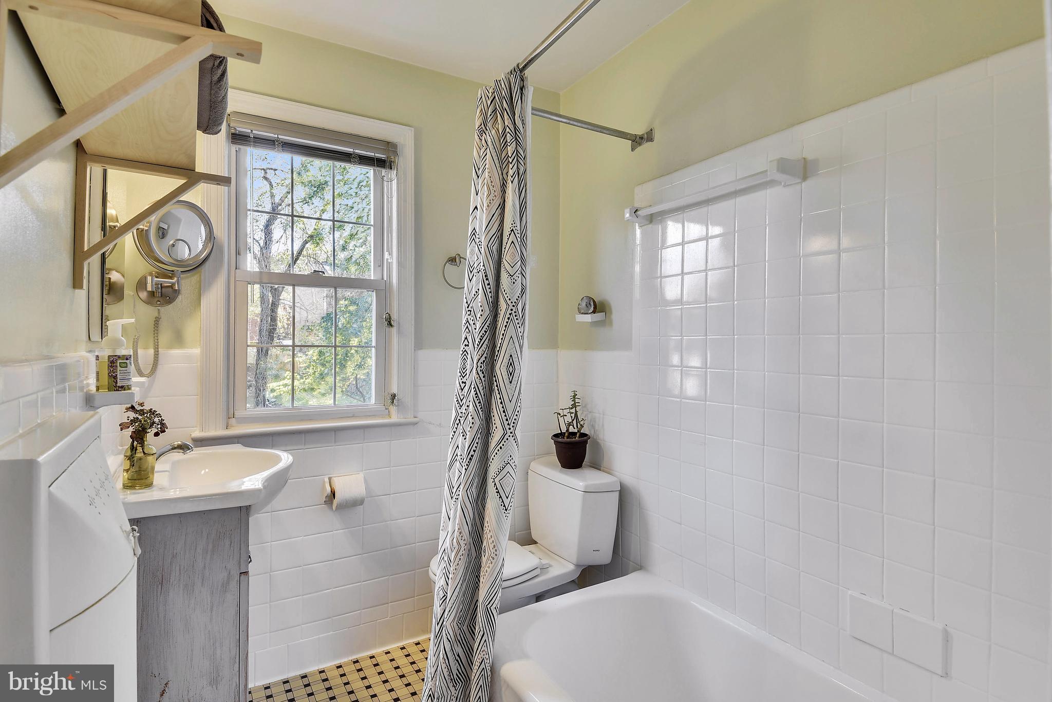 SILVER SPRING - Residential