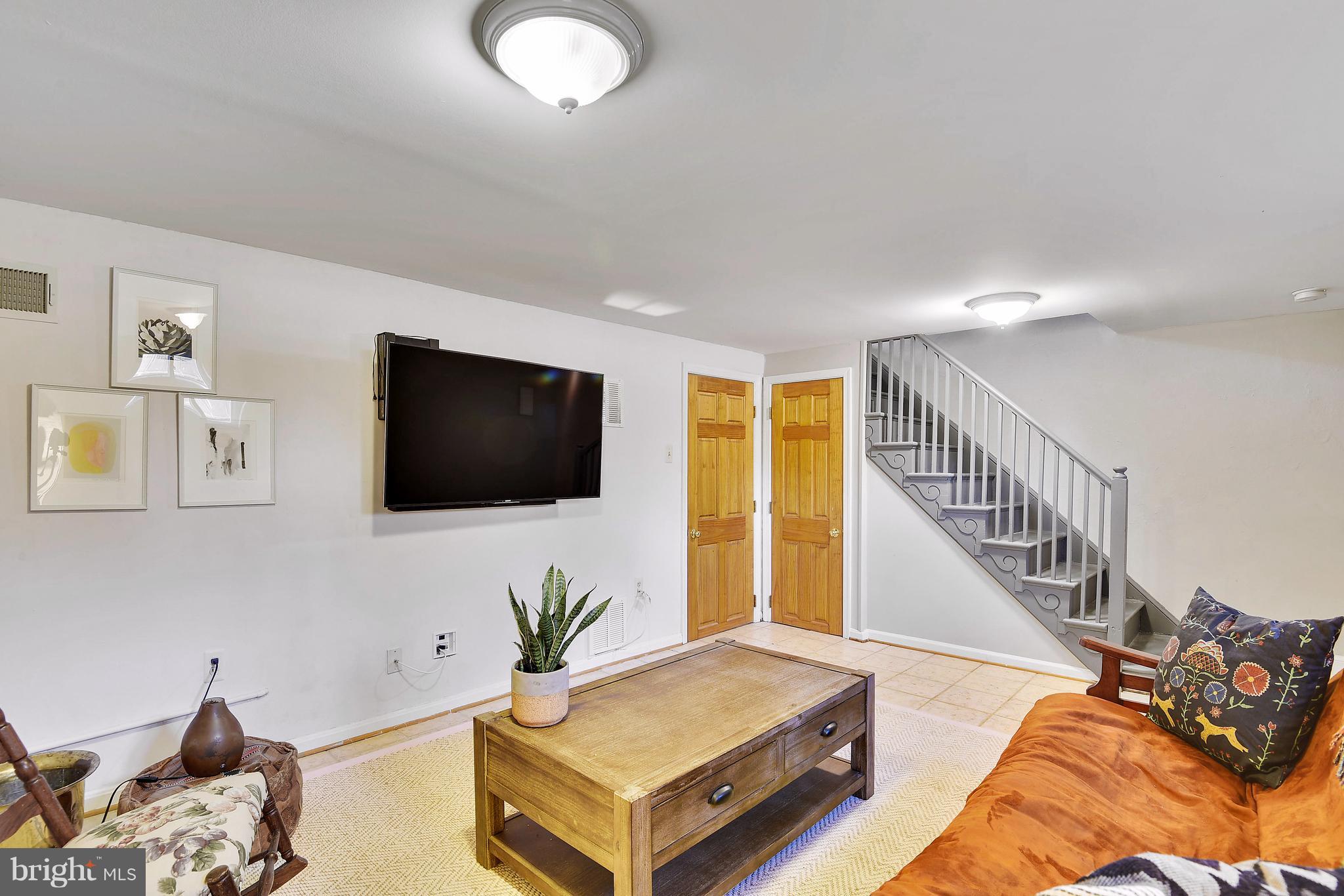 SILVER SPRING - Residential