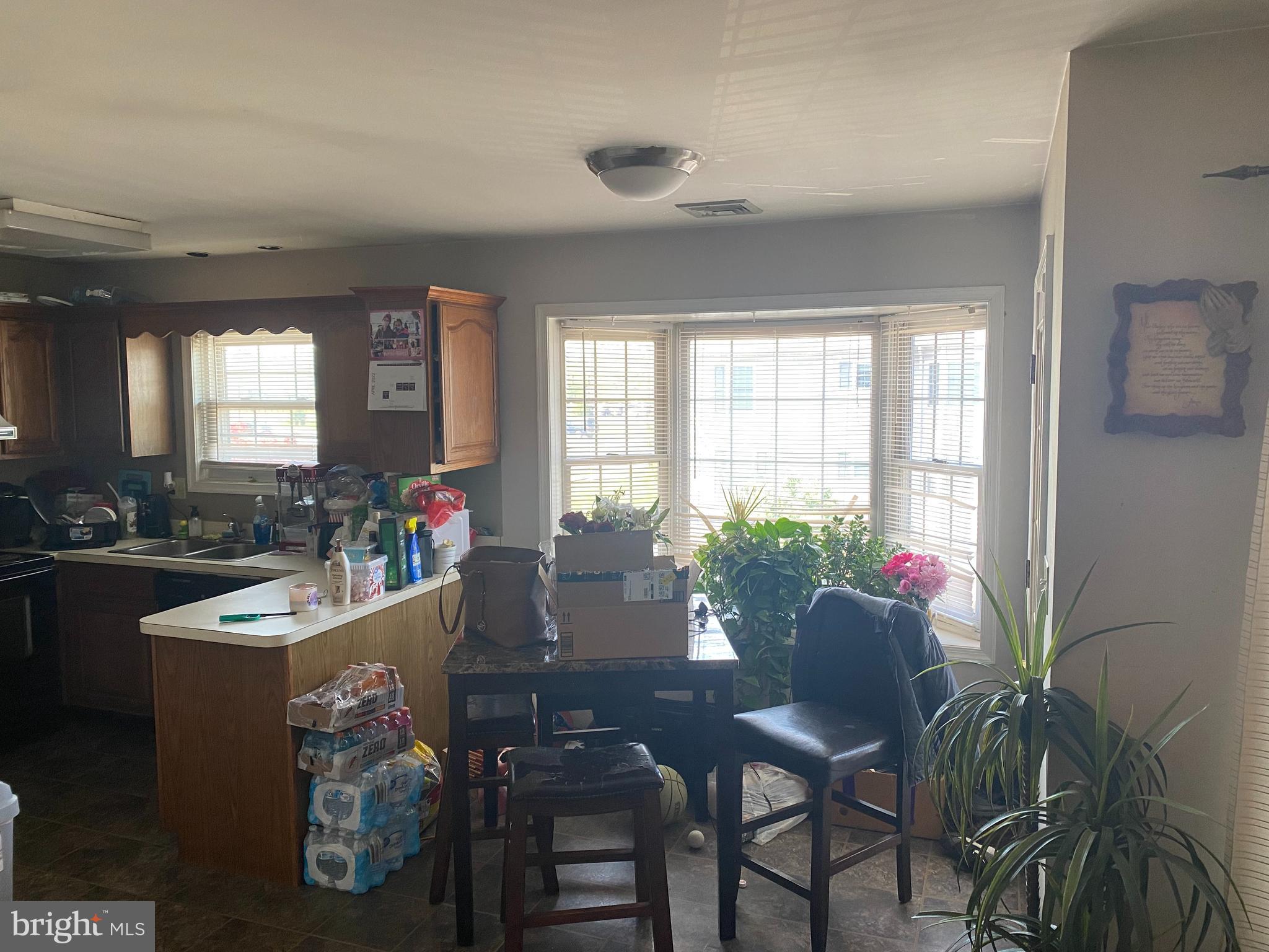 PORTLAND COURT - Residential