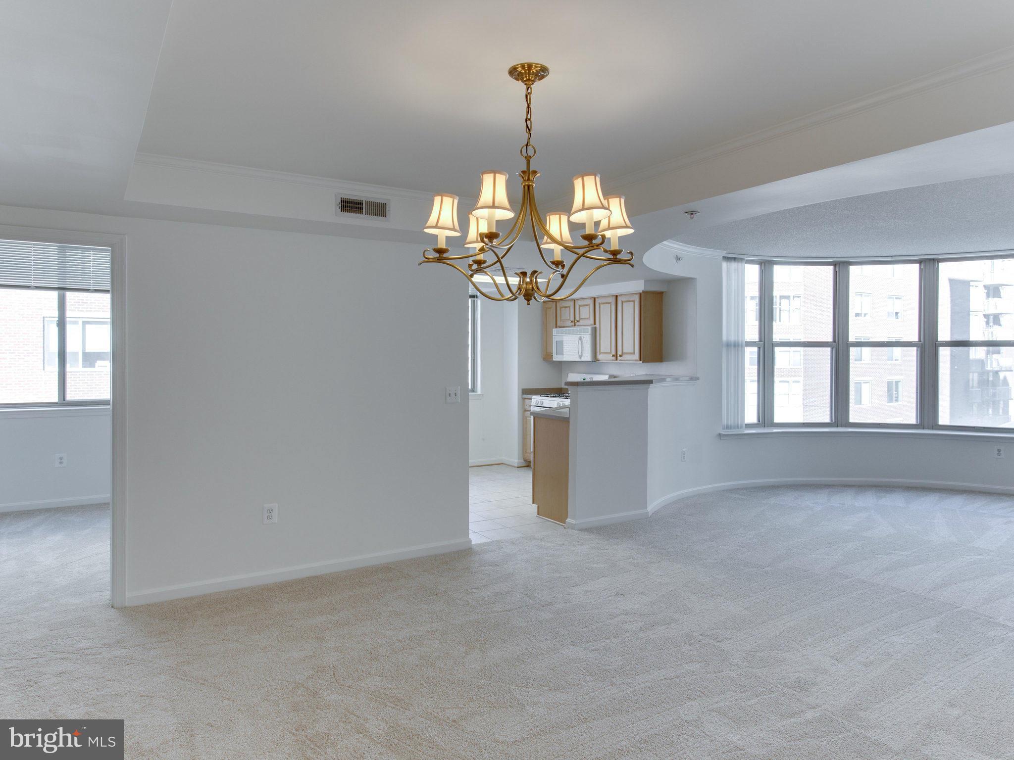 LEXINGTON SQUARE - Residential