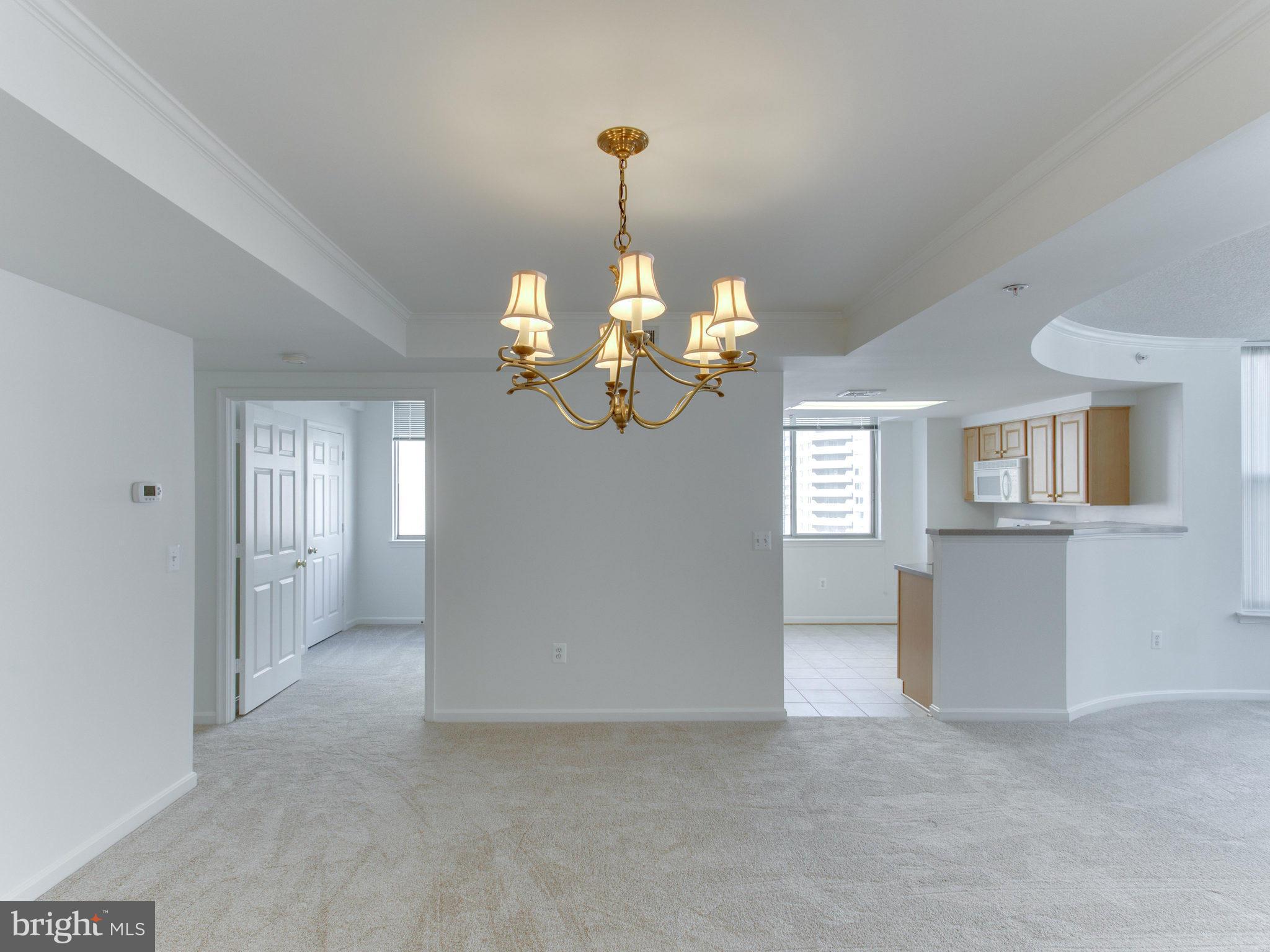 LEXINGTON SQUARE - Residential