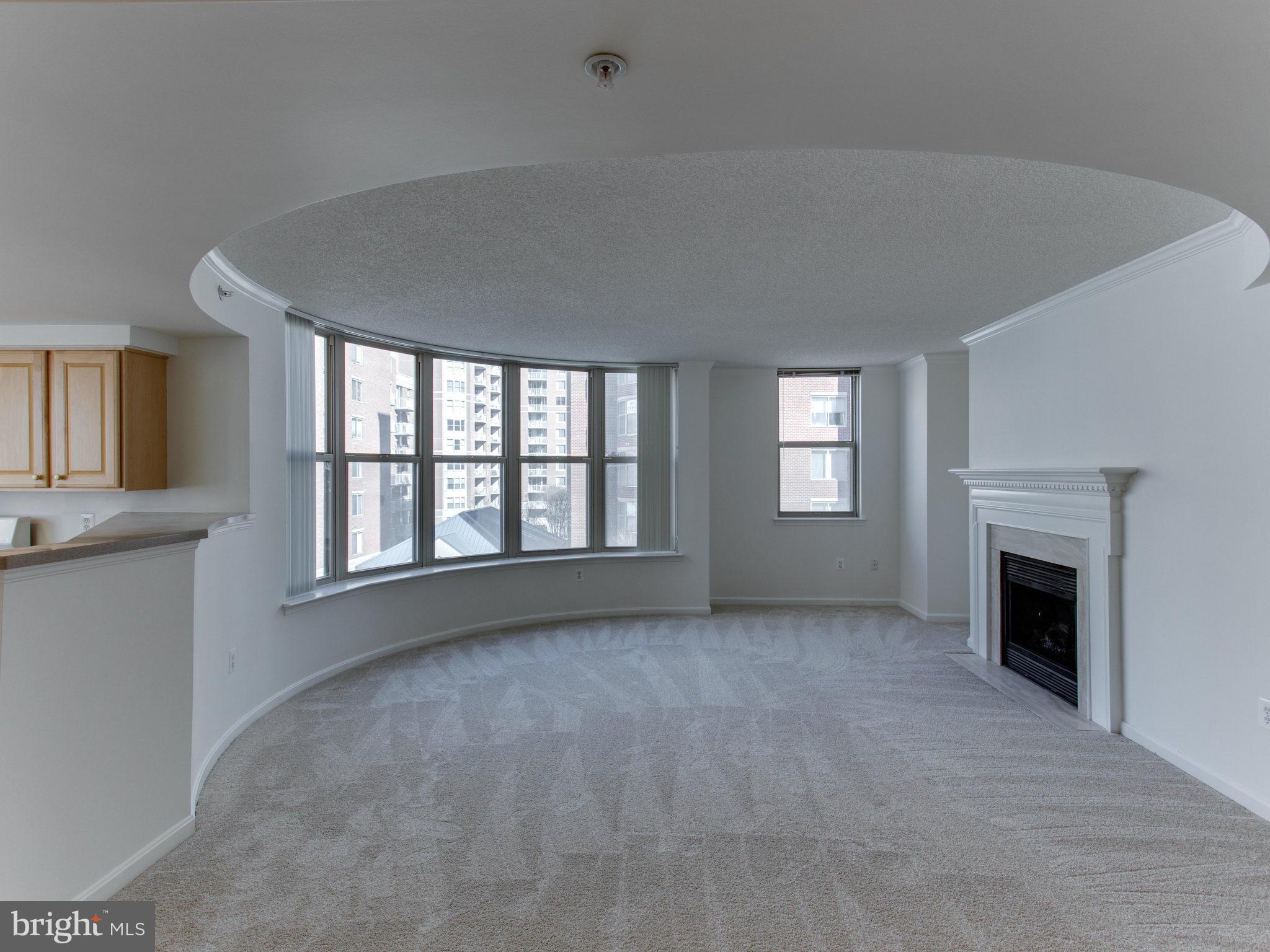 LEXINGTON SQUARE - Residential