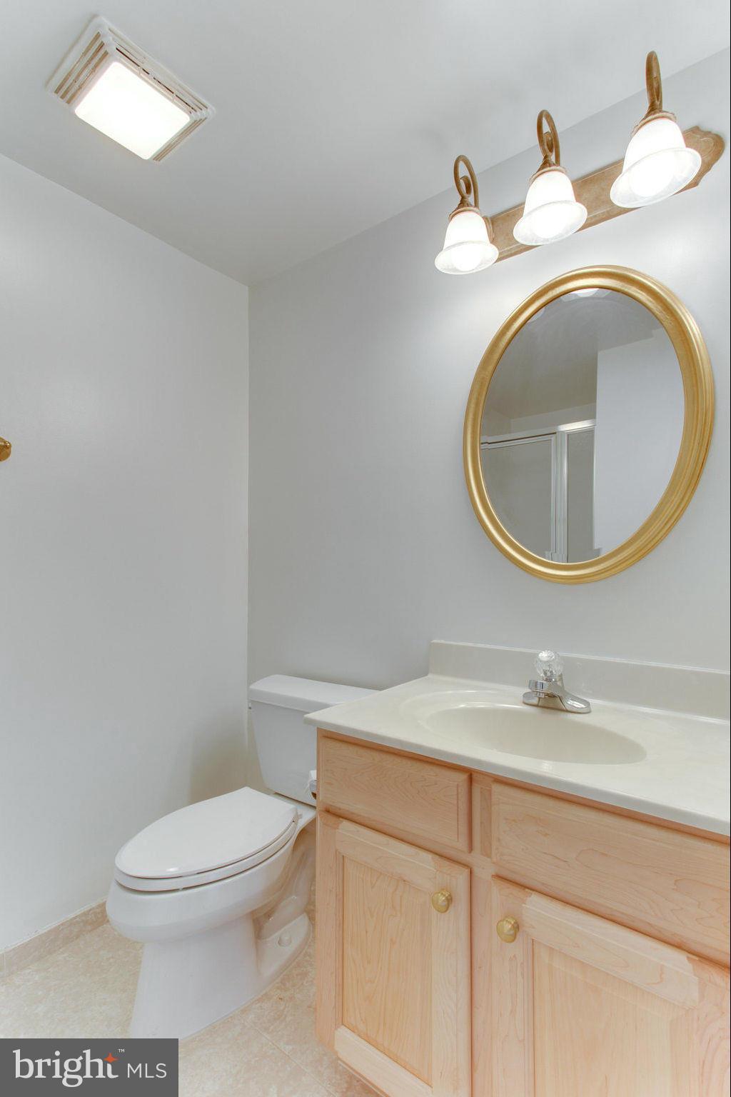 LEXINGTON SQUARE - Residential