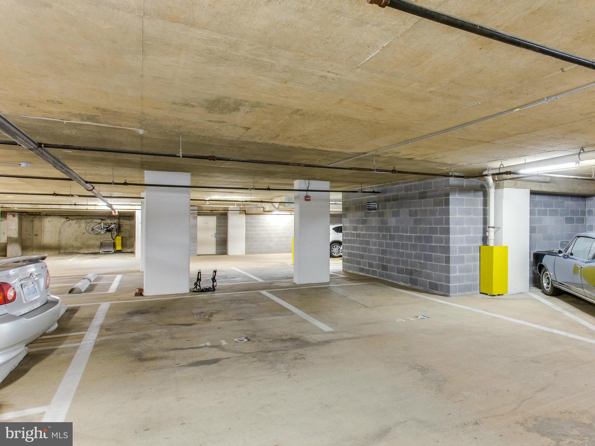 LEXINGTON SQUARE - Residential