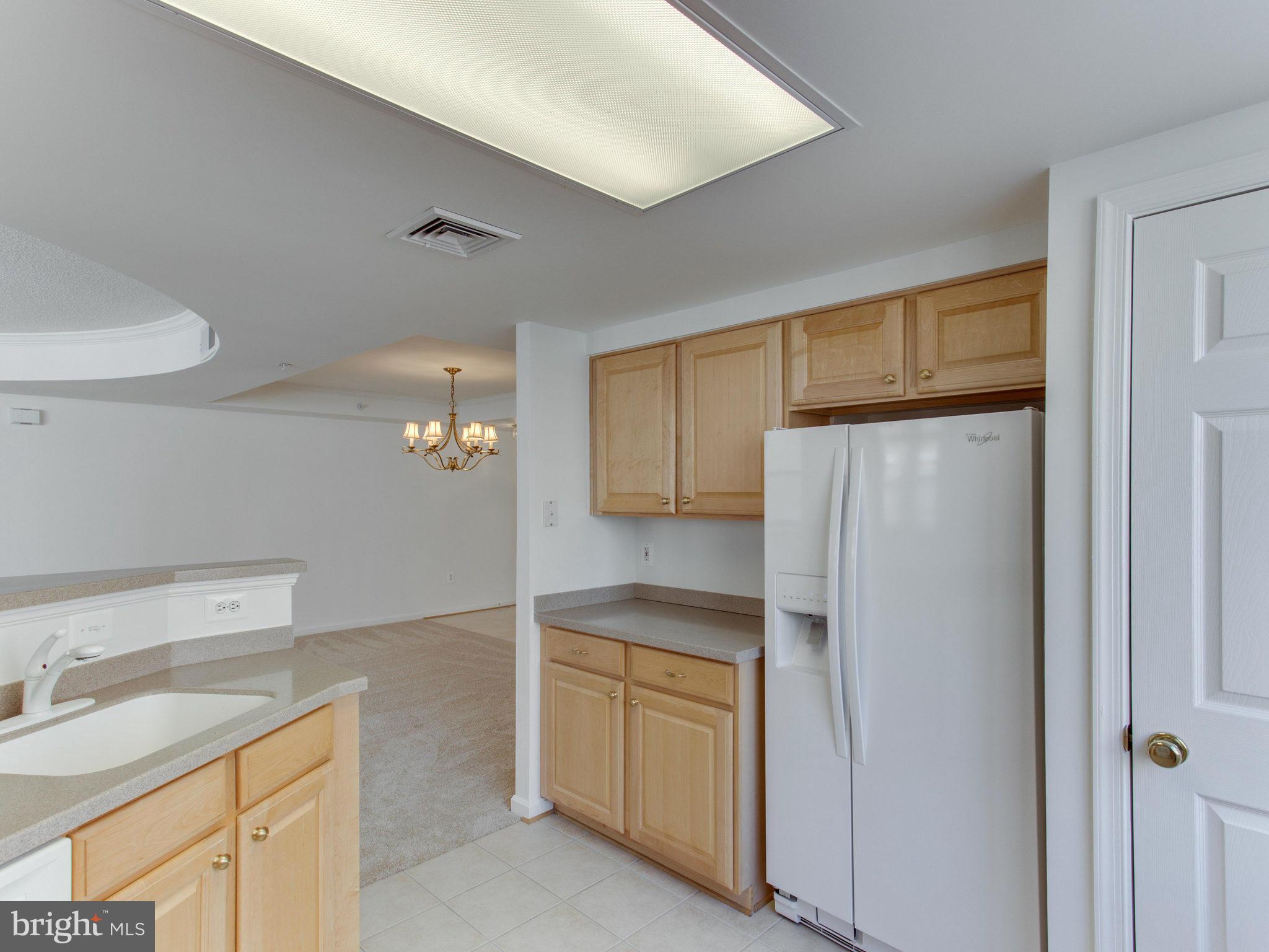 LEXINGTON SQUARE - Residential