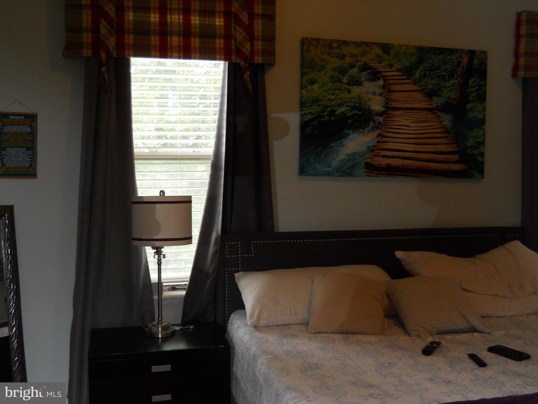 OAKTON - Residential