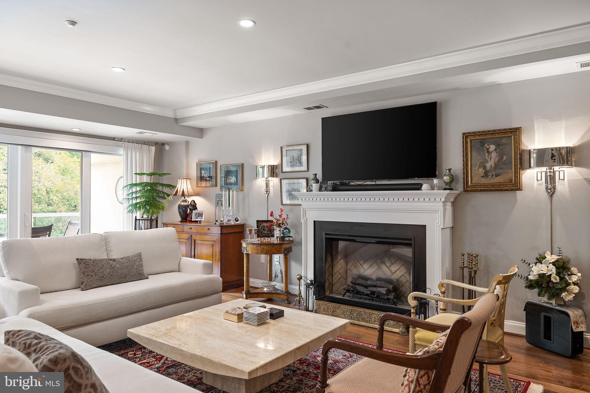 THE POINTE - Residential