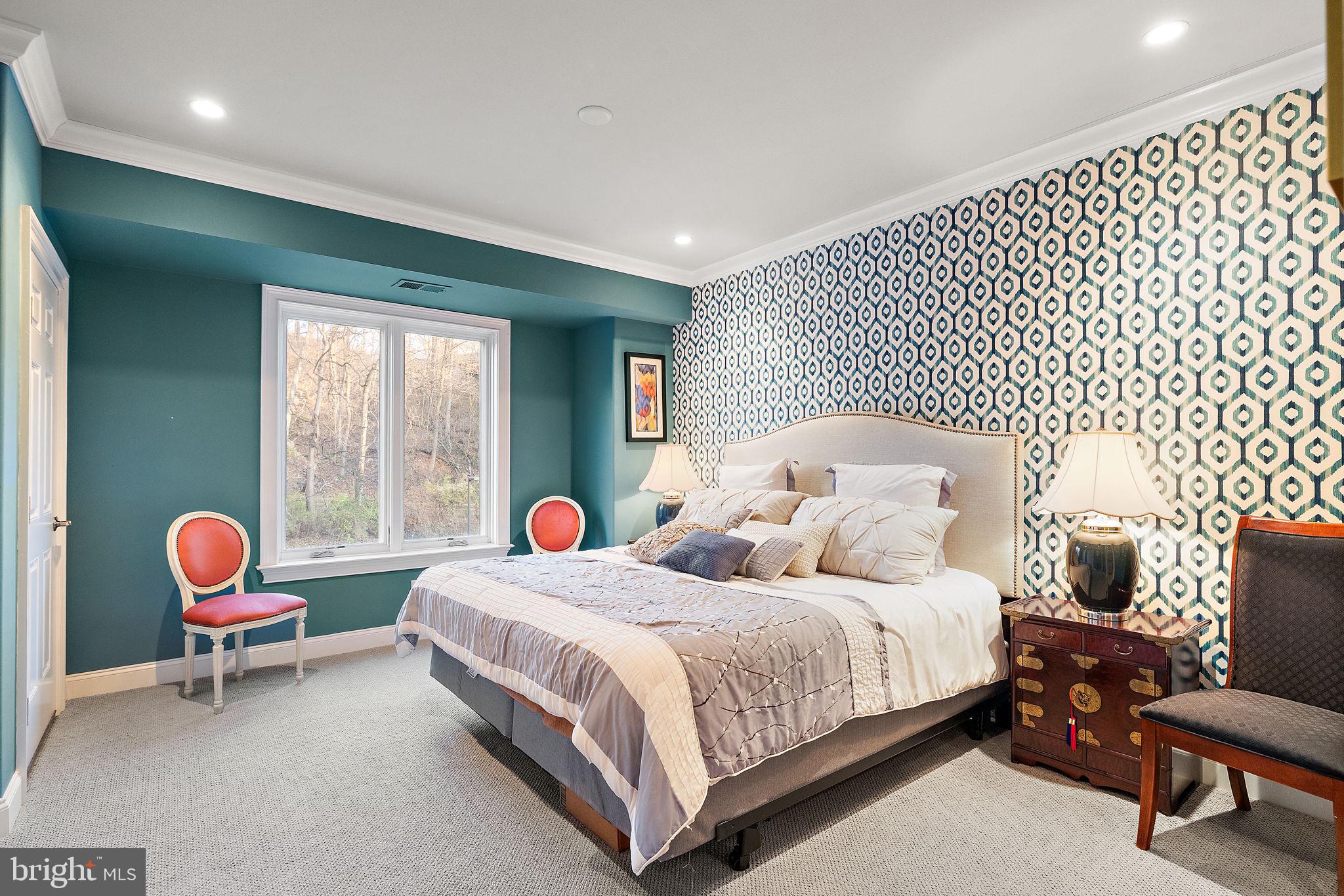 THE POINTE - Residential